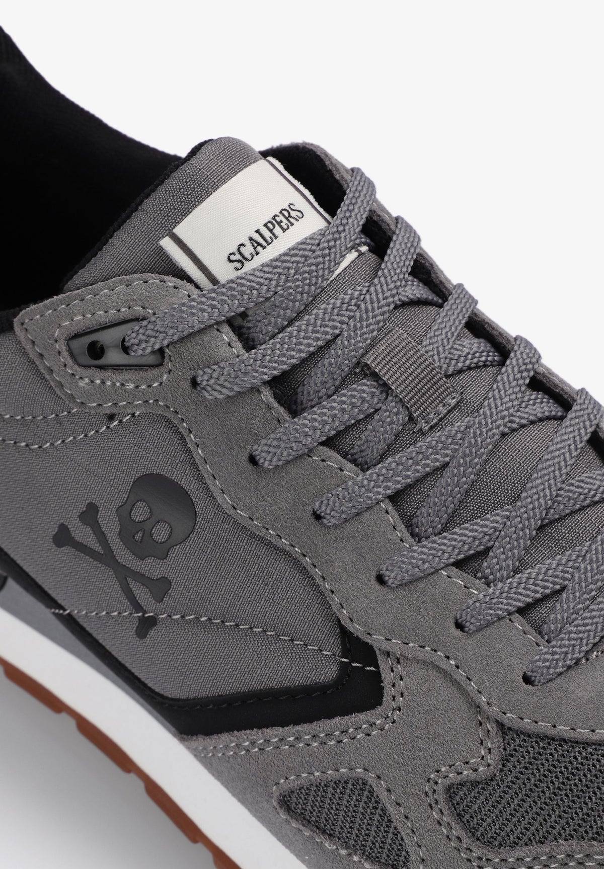 SNEAKERS PIEL CALAVERA