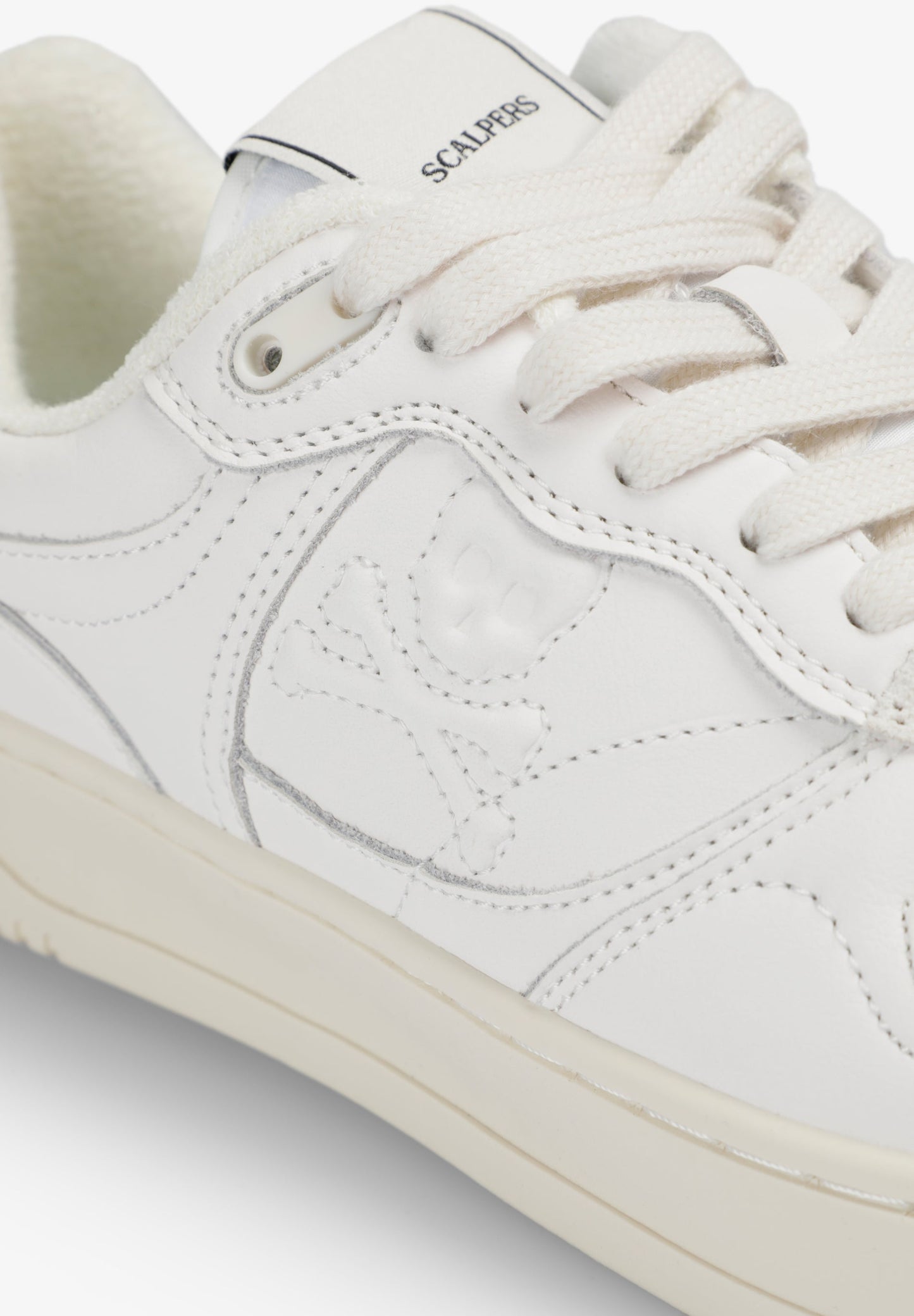 SNEAKERS CUERO CALAVERA