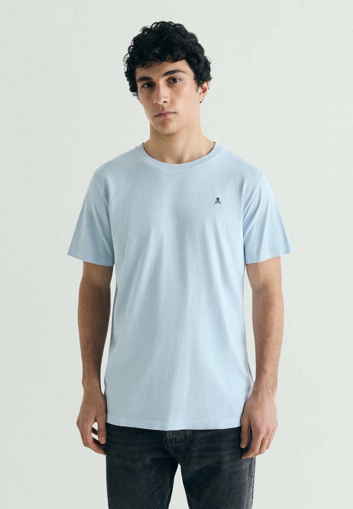 CAMISETA BORDADA EFECTO WASHED