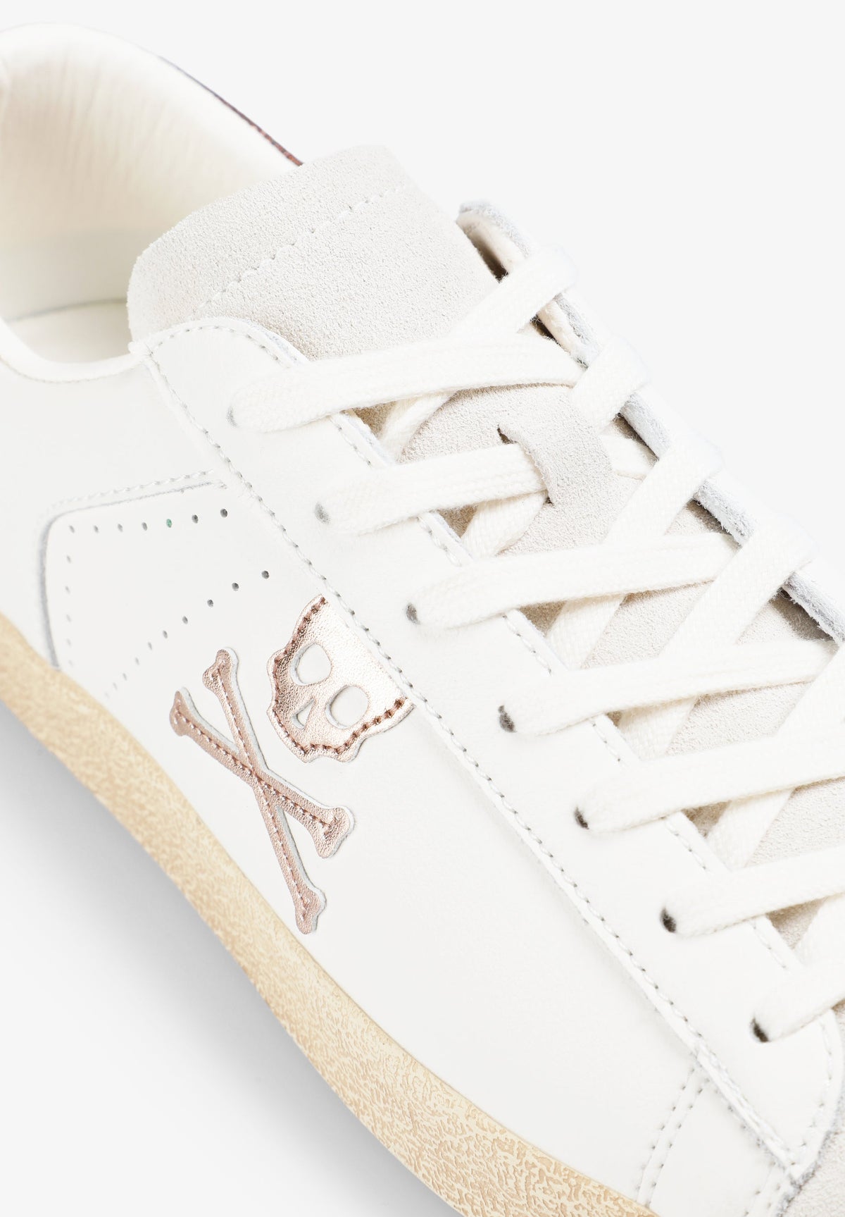 SNEAKERS PIEL CALAVERA