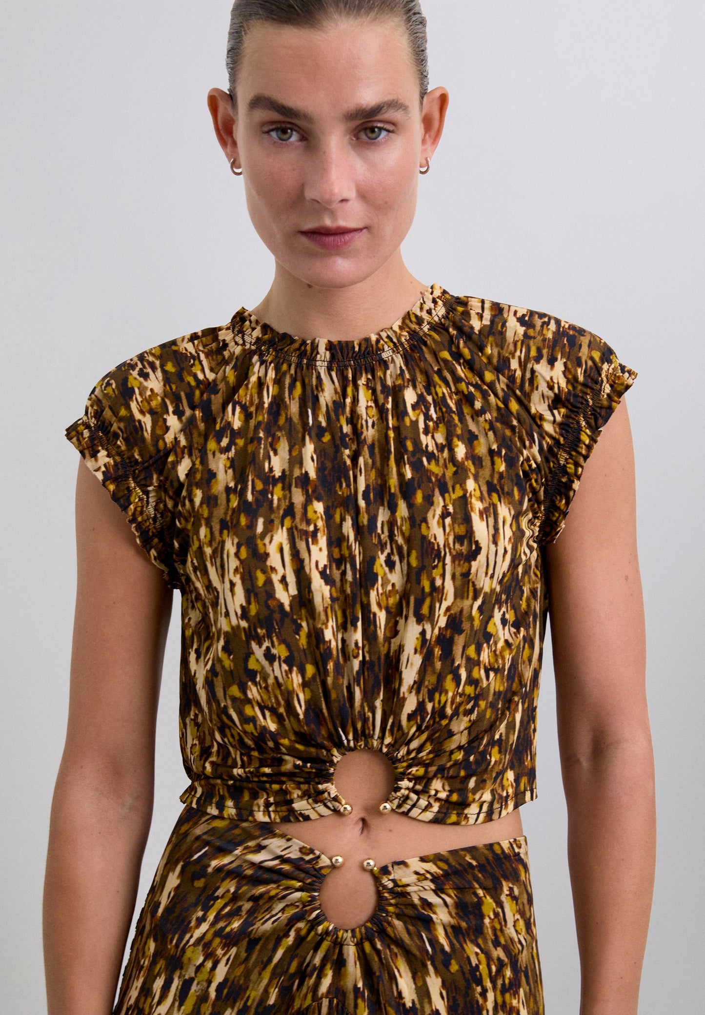 TOP HEBILLA ESTAMPADO