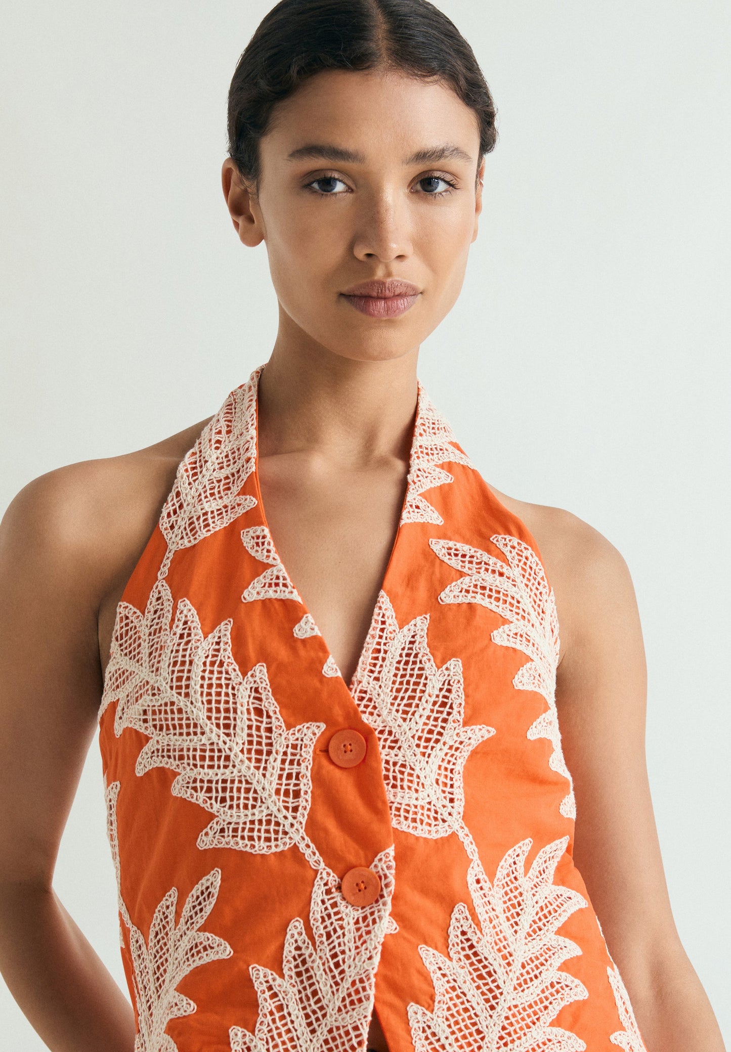 TOP HALTER BORDADOS