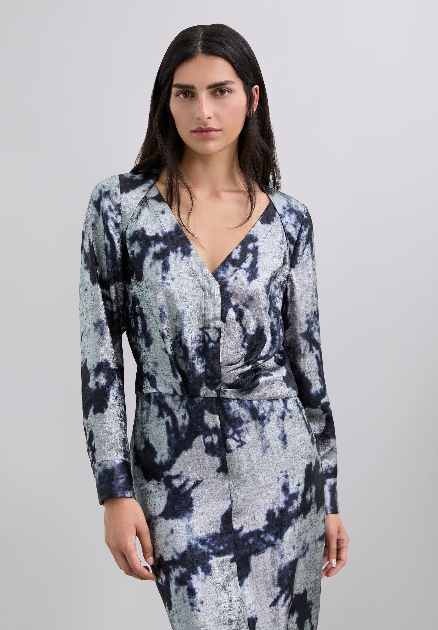 BLUSA TIE DYE DETALLES METALIZADOS