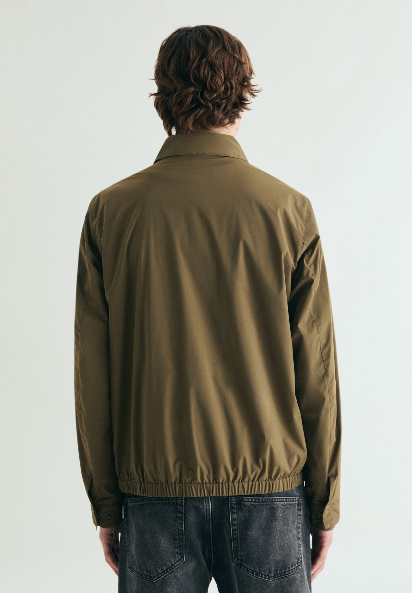 CHAQUETA TÉCNICA CON CREMALLERA