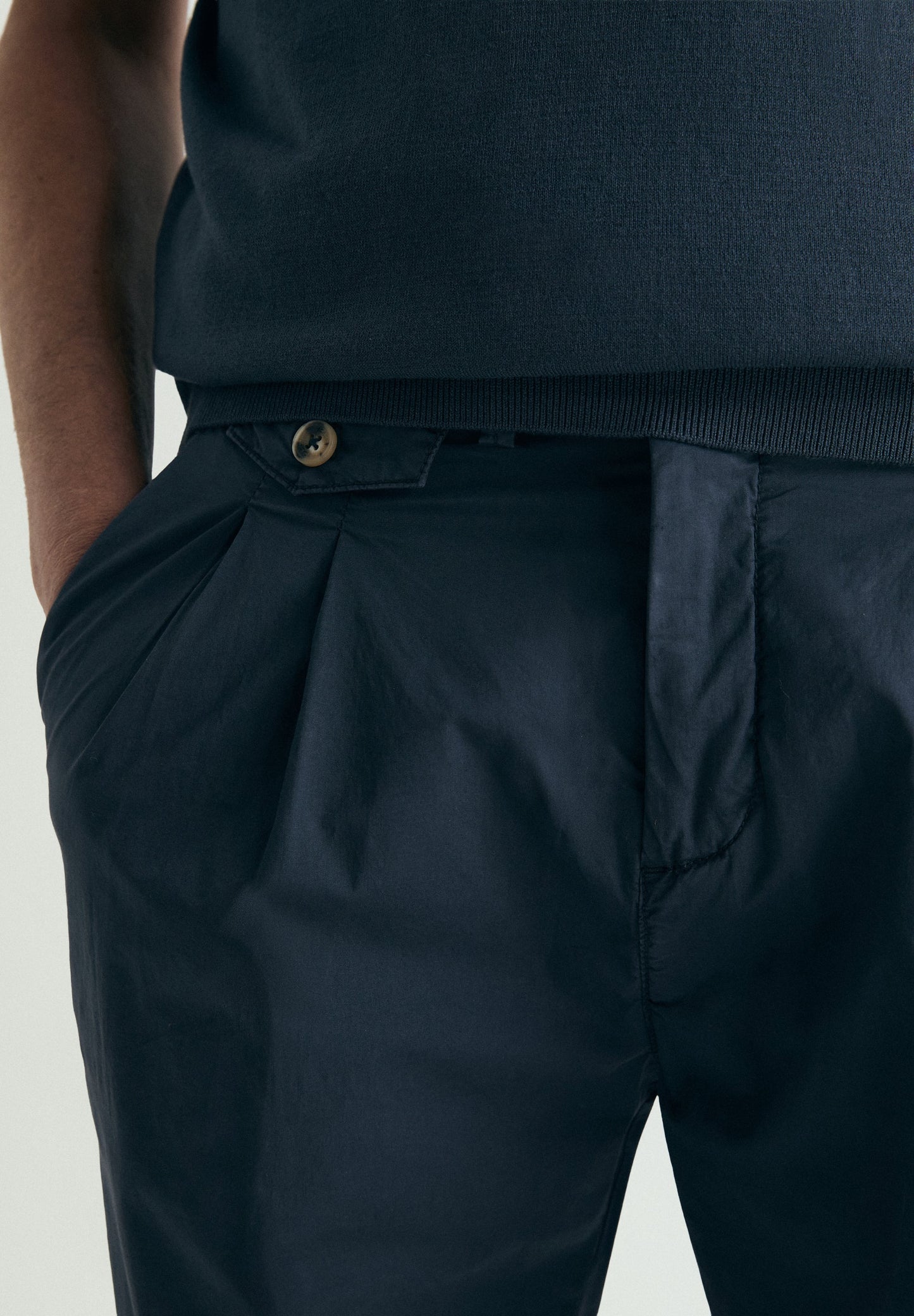 PANTALÓN PINZAS FRONTALES
