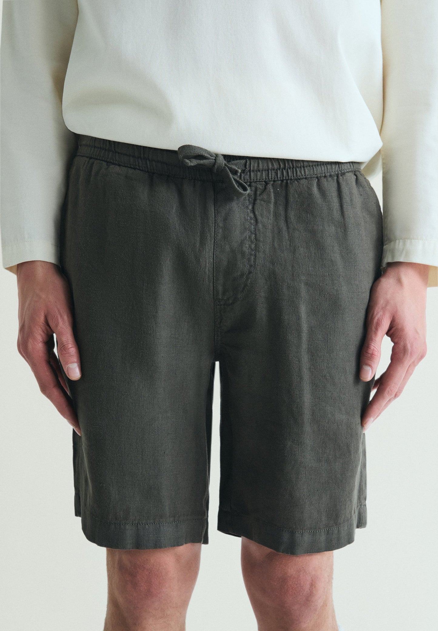 BERMUDAS LISAS LINO