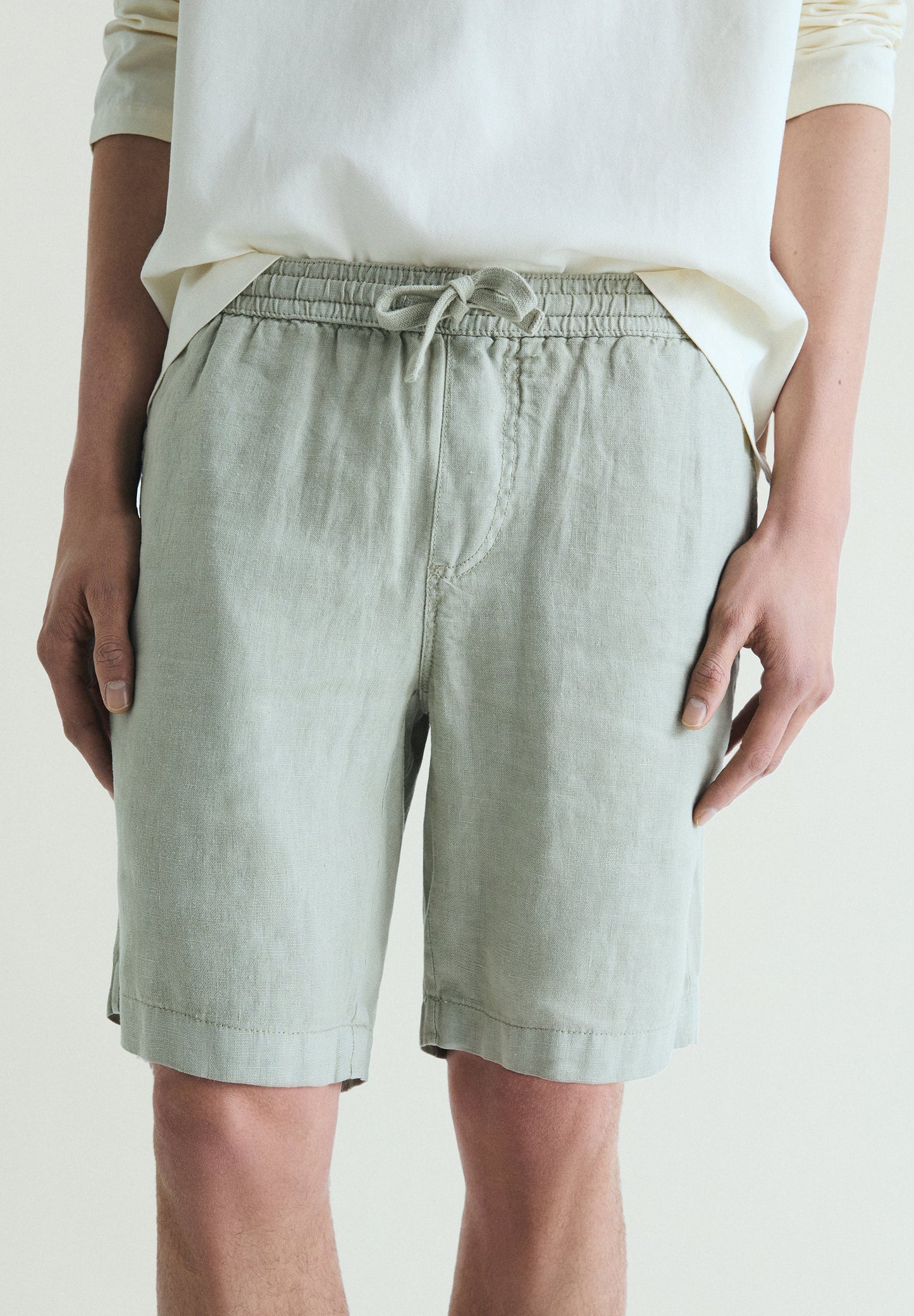BERMUDAS LISAS LINO