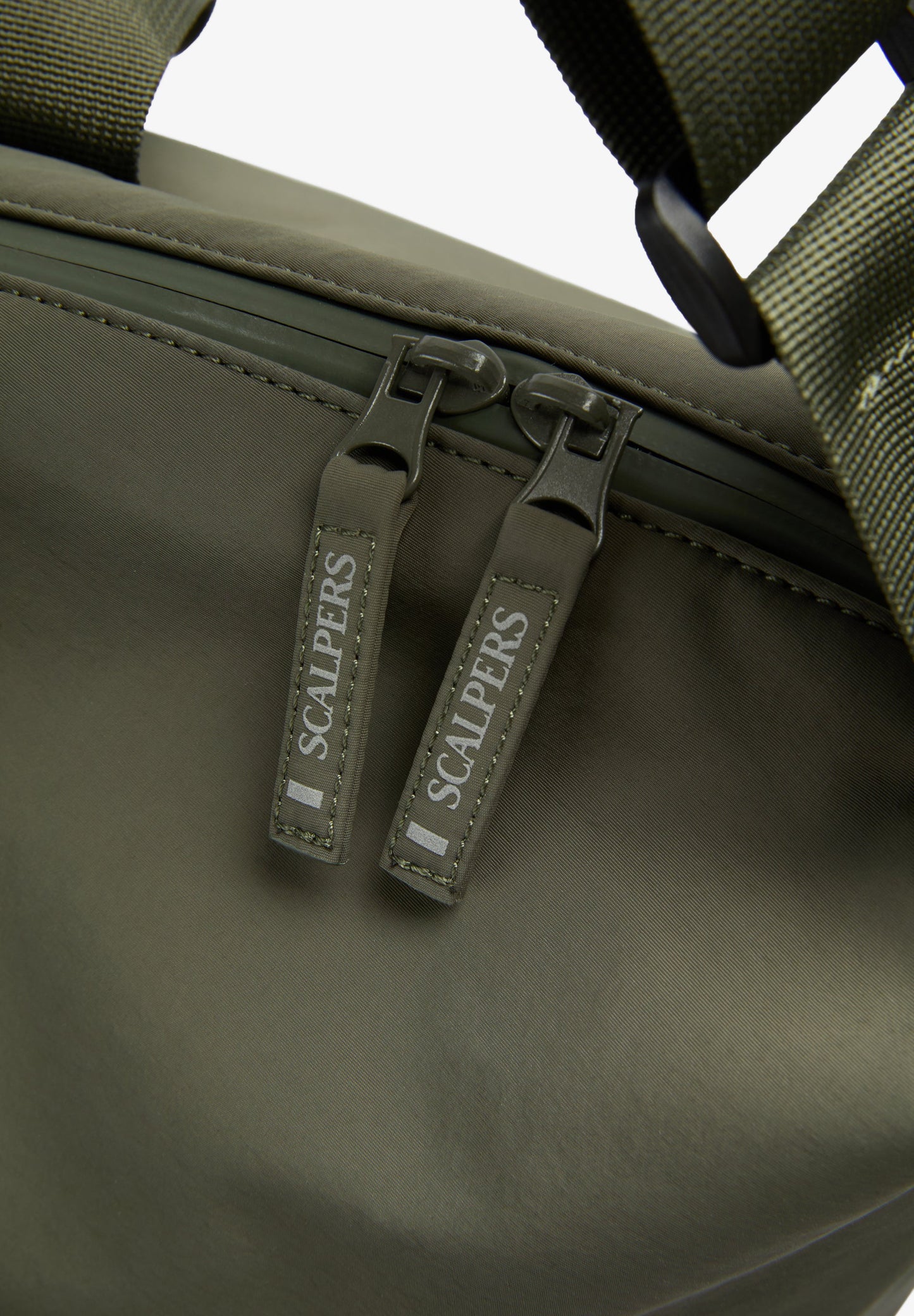 BOLSA TÉCNICA CON BOLSILLOS