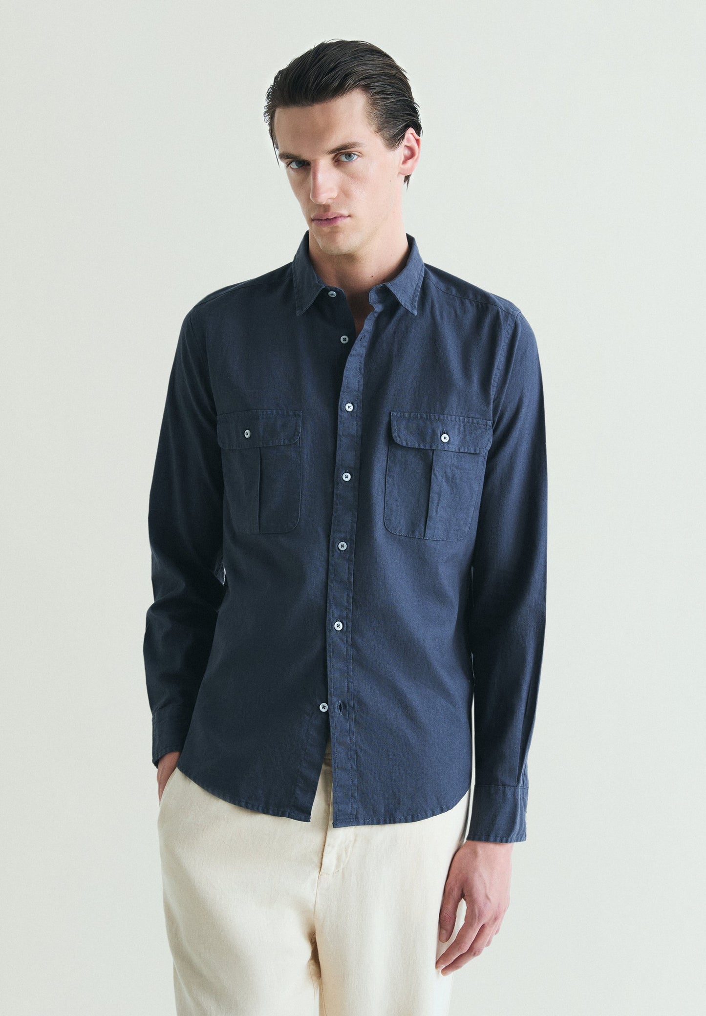 CAMISA LINO BOLSILLOS