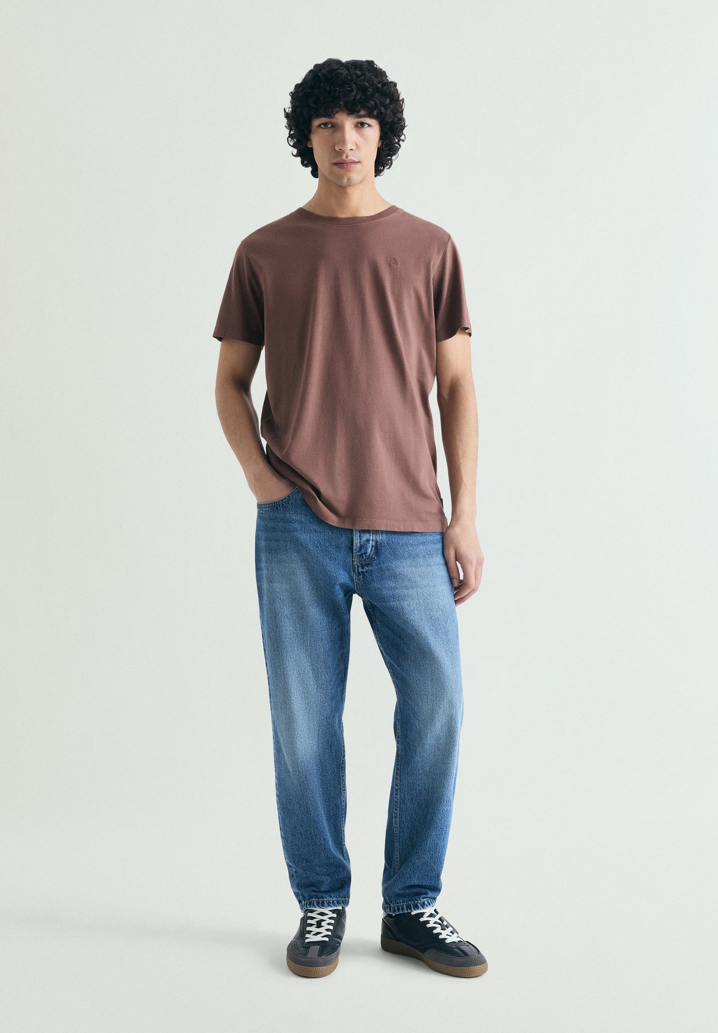 CAMISETA BORDADA REGULAR FIT