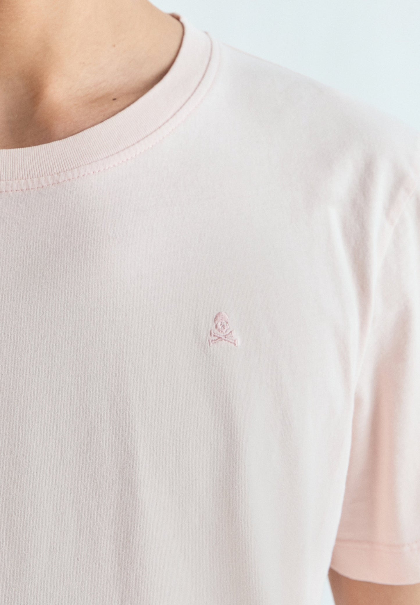 CAMISETA BORDADA REGULAR FIT