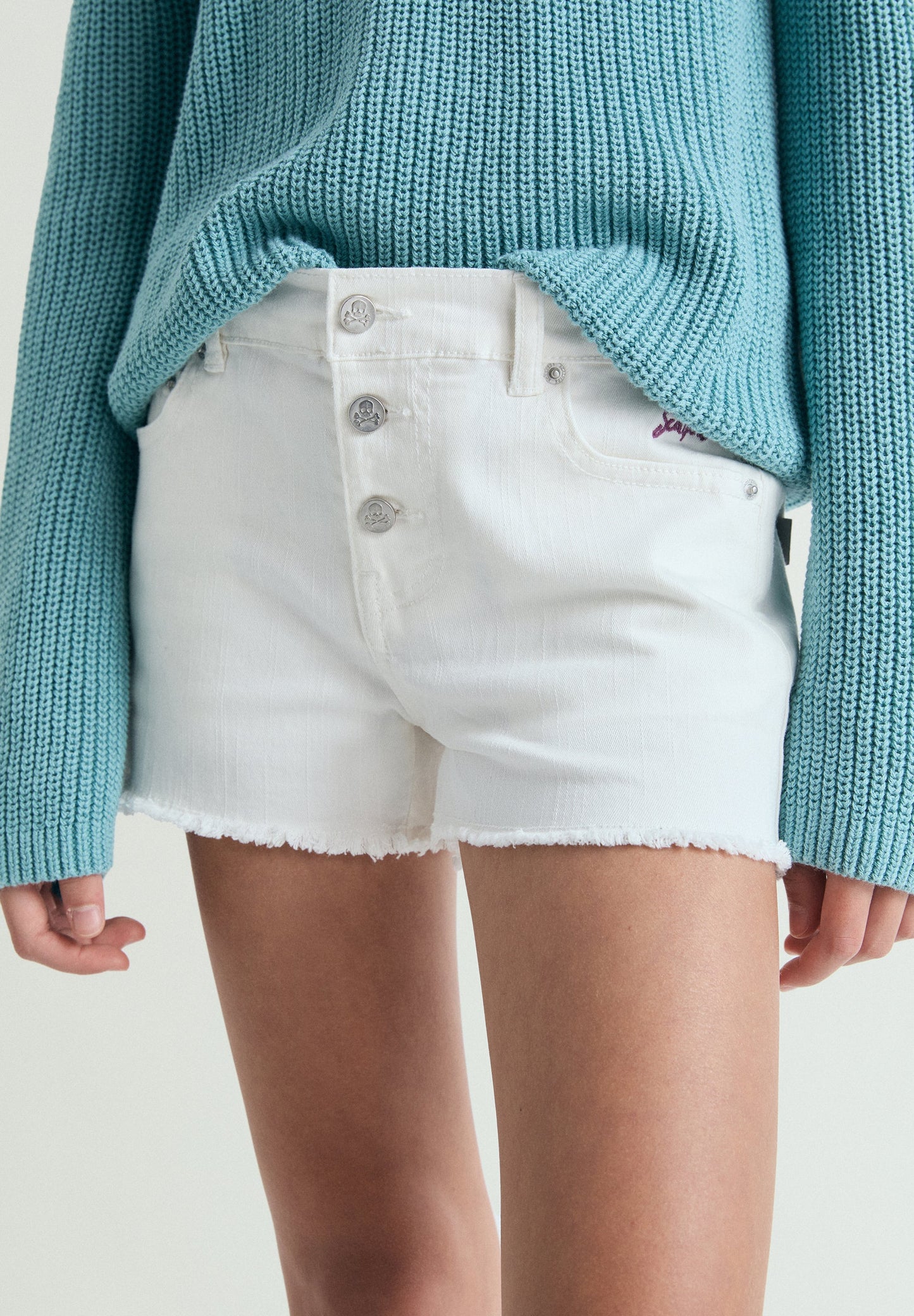 SHORTS DENIM EFECTO LAVADO