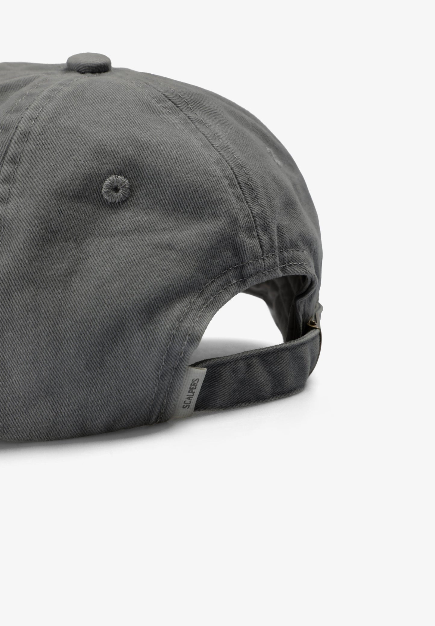 GORRA CALAVERA BORDADA