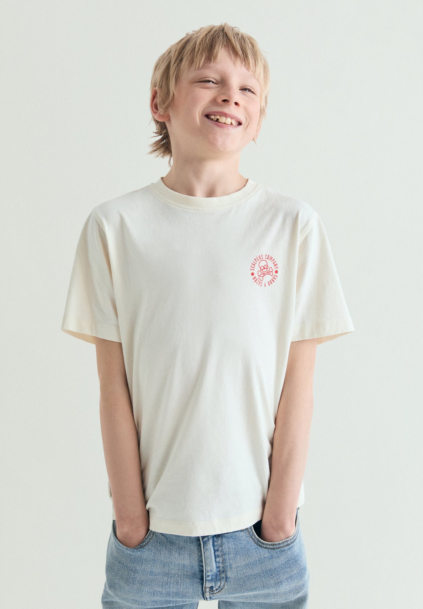 CAMISETA ESTAMPADO CONTRASTE