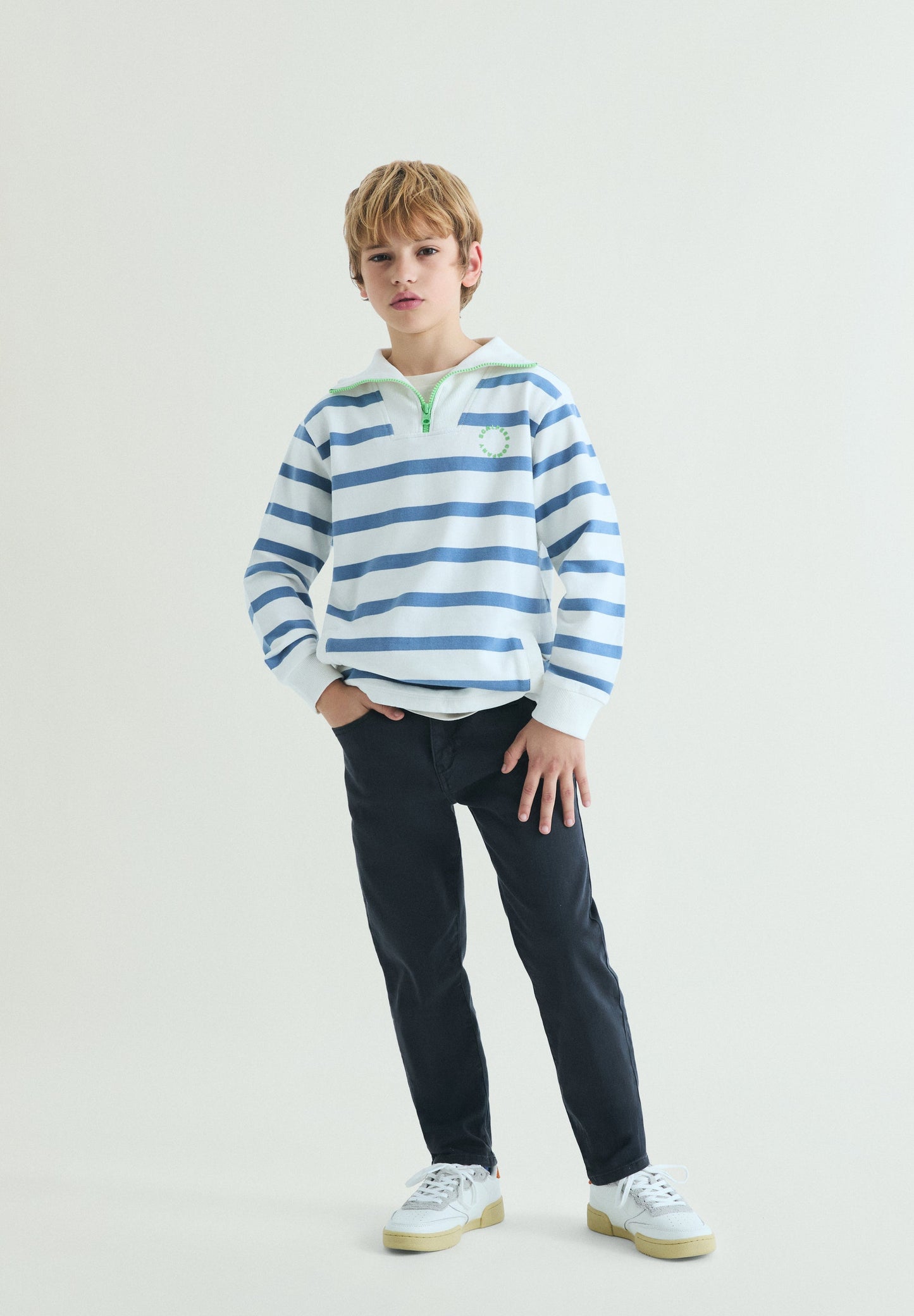 SUDADERA DE RAYAS CON CUELLO POLO