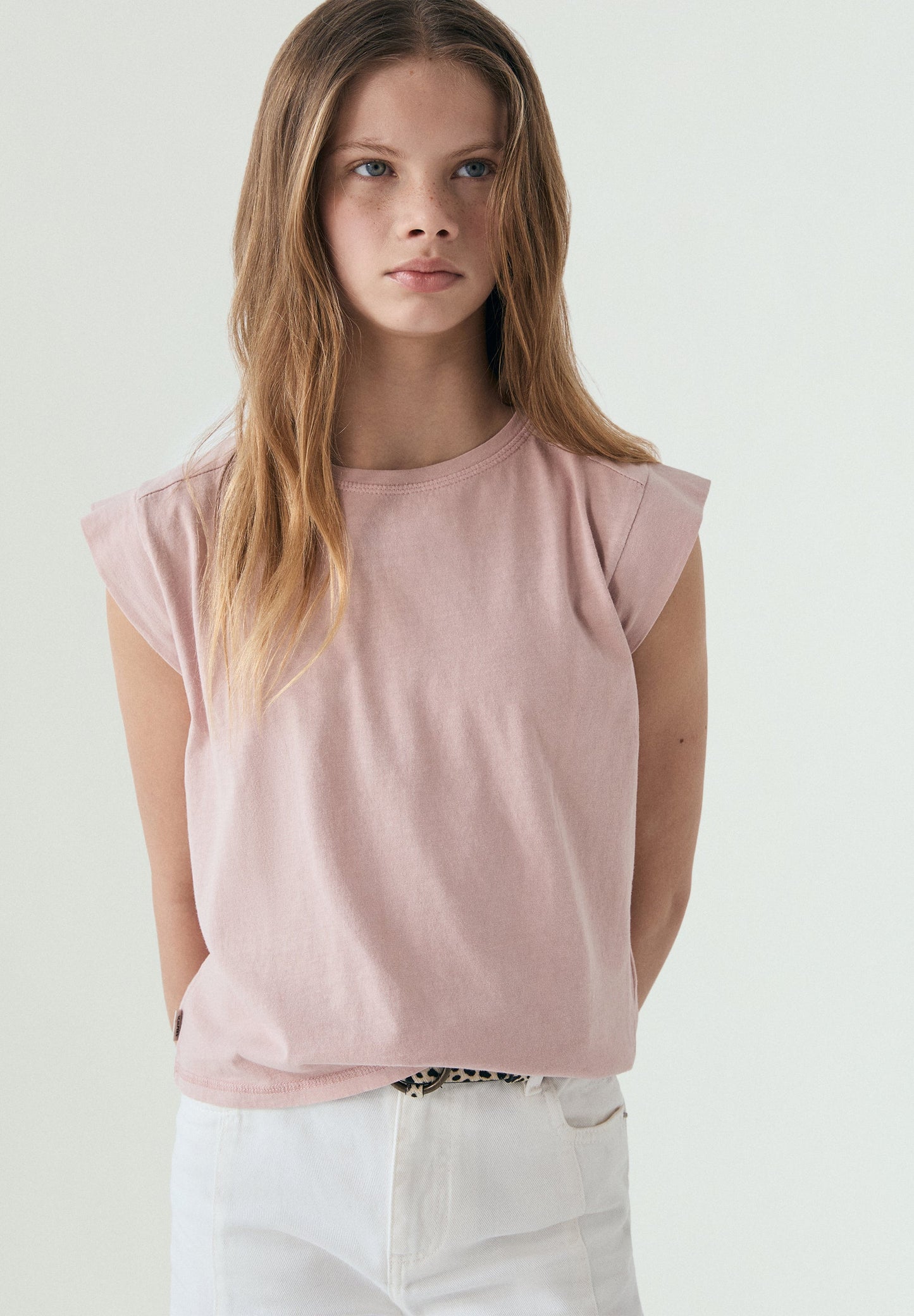 CAMISETA CALAVERA TACHUELAS