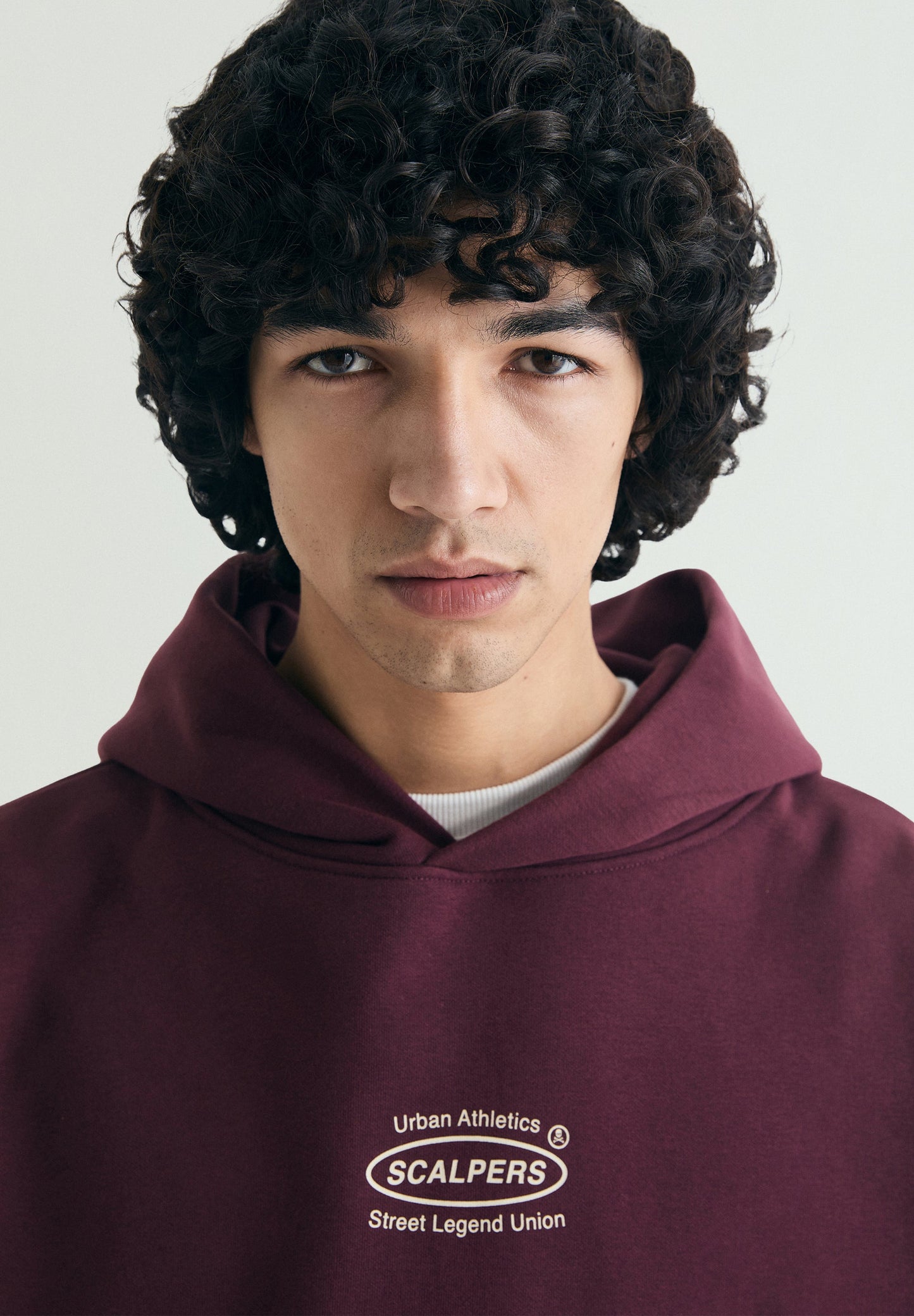 SUDADERA CON CAPUCHA OVERSIZED