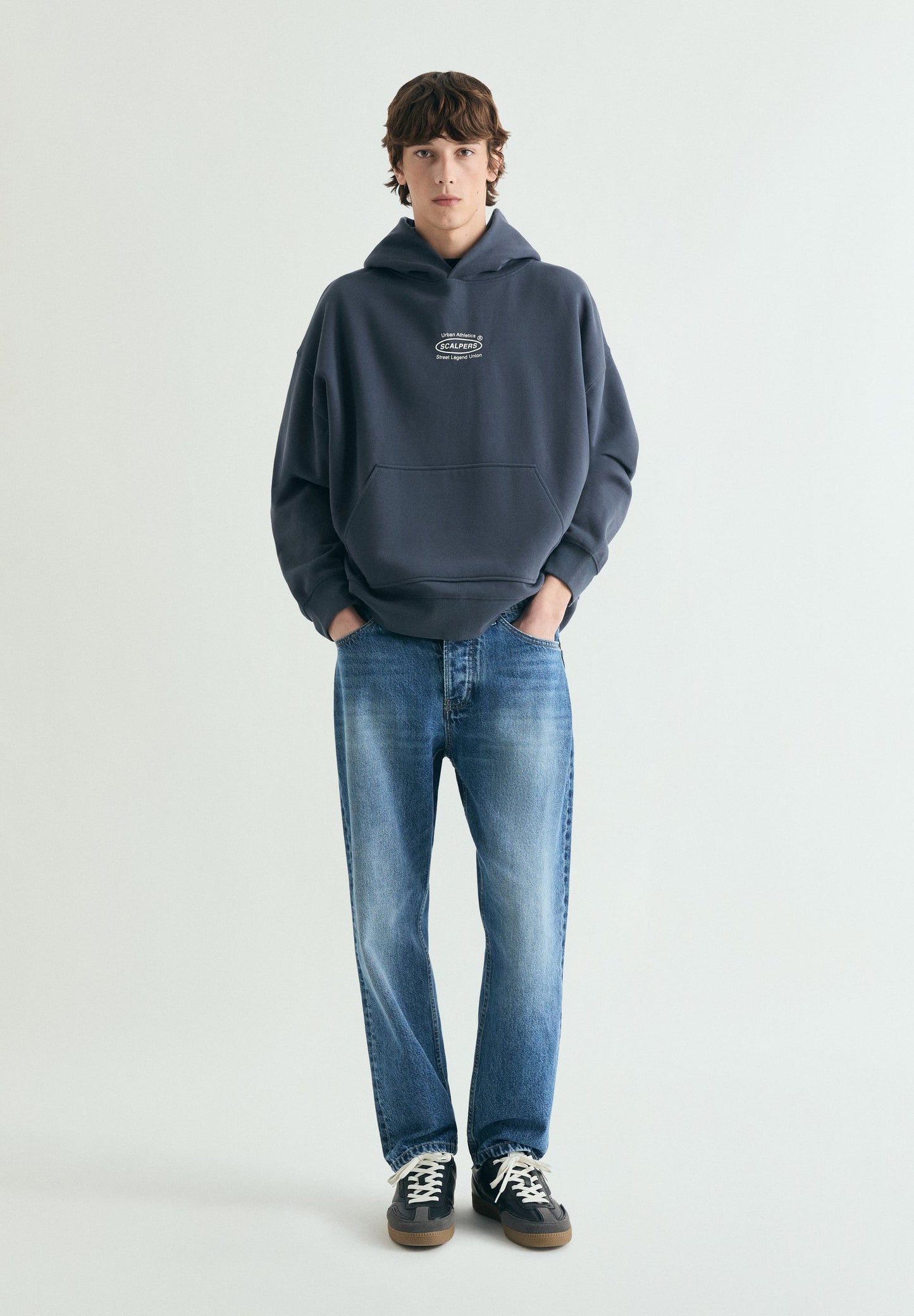 SUDADERA CON CAPUCHA OVERSIZED