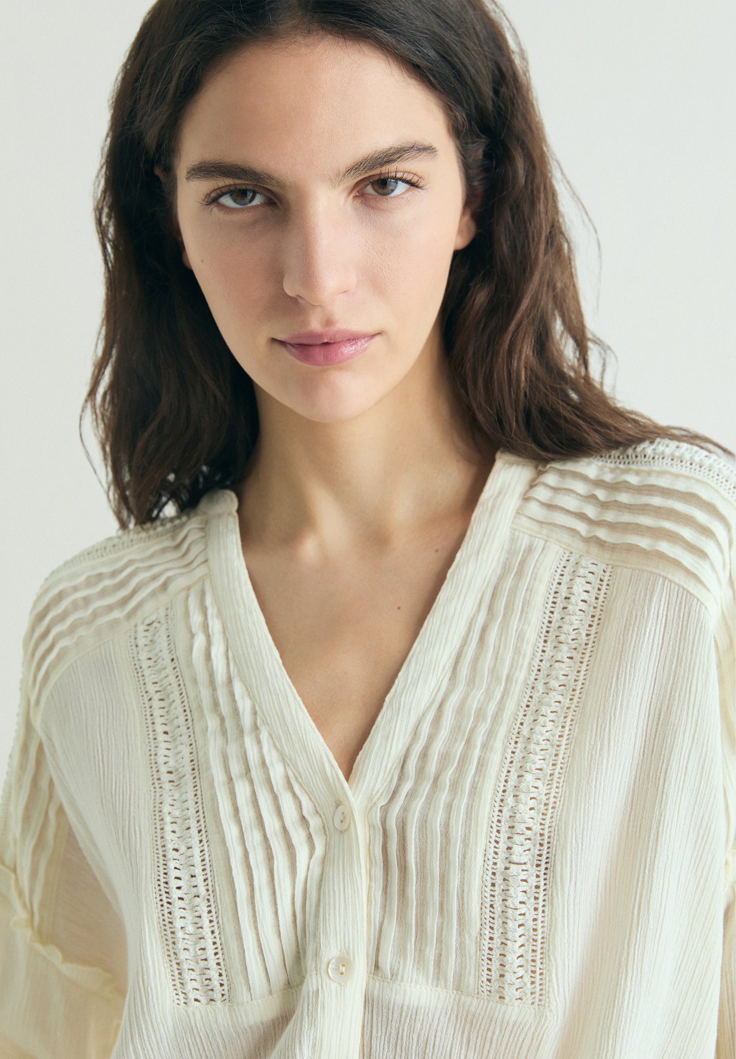 BLUSA DETALLE ENCAJE