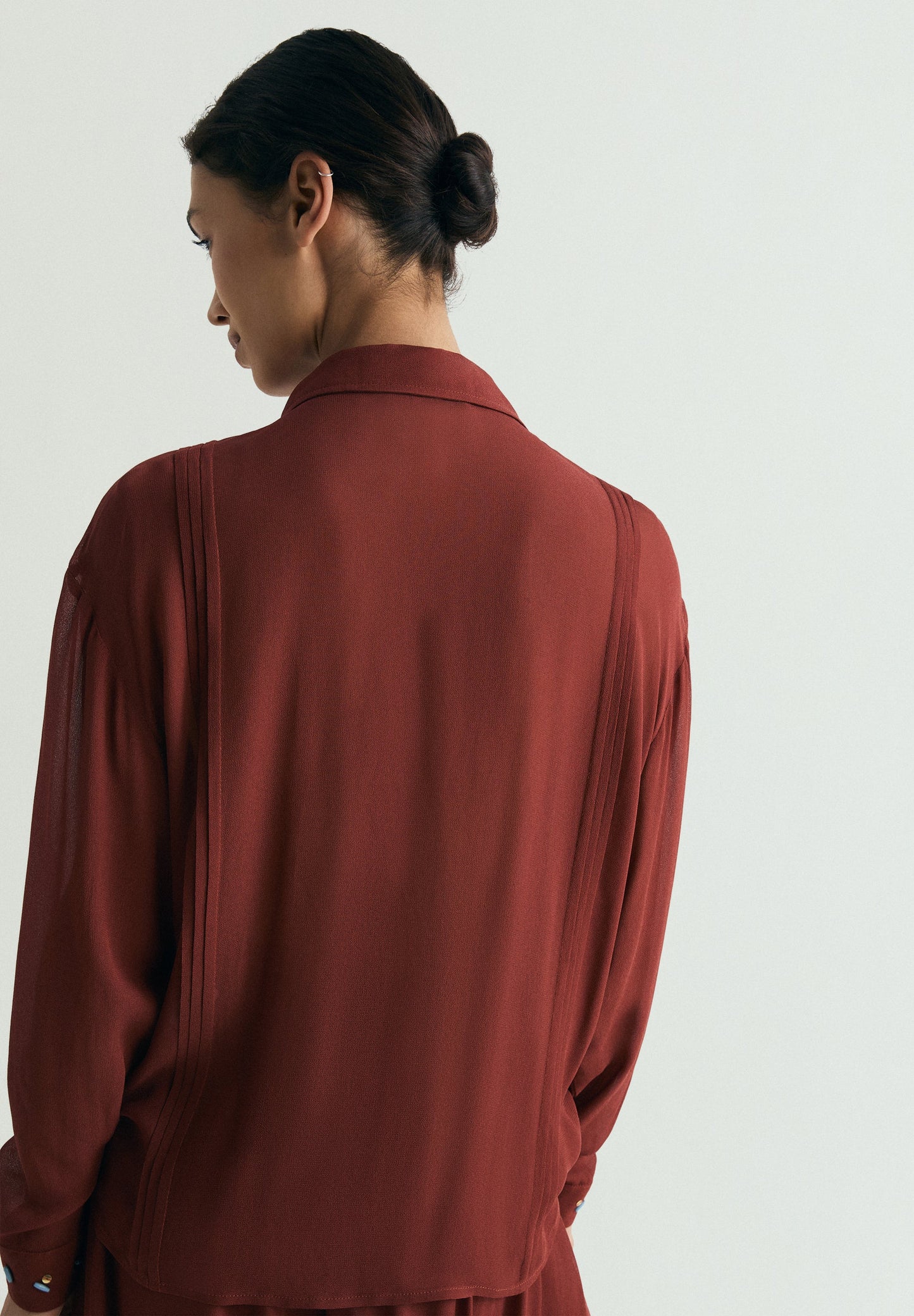 BLUSA VISCOSA DETALLE APLIQUES