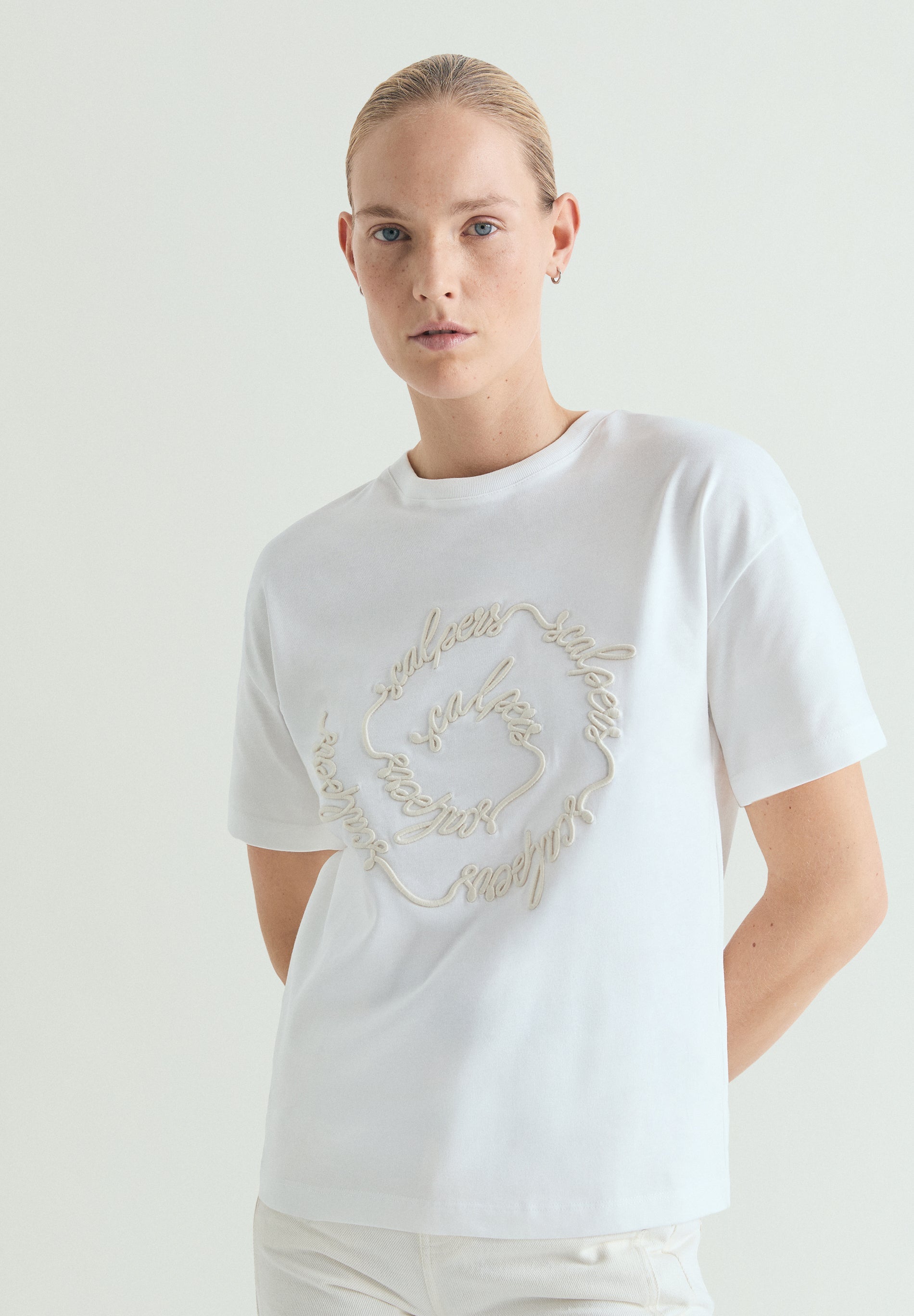 CAMISETA BORDADO ESPIRAL