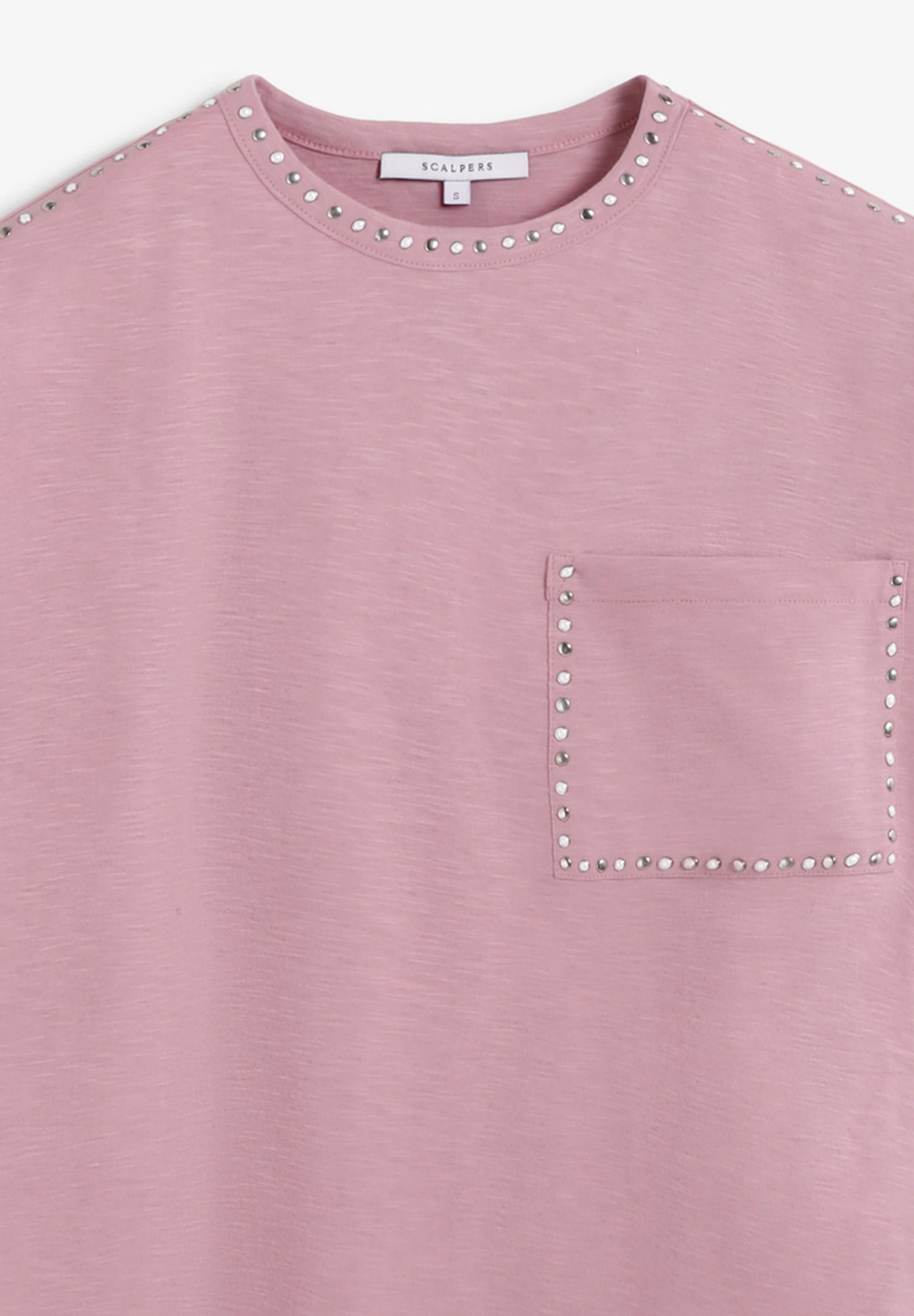 CAMISETA TACHUELAS BOLSILO