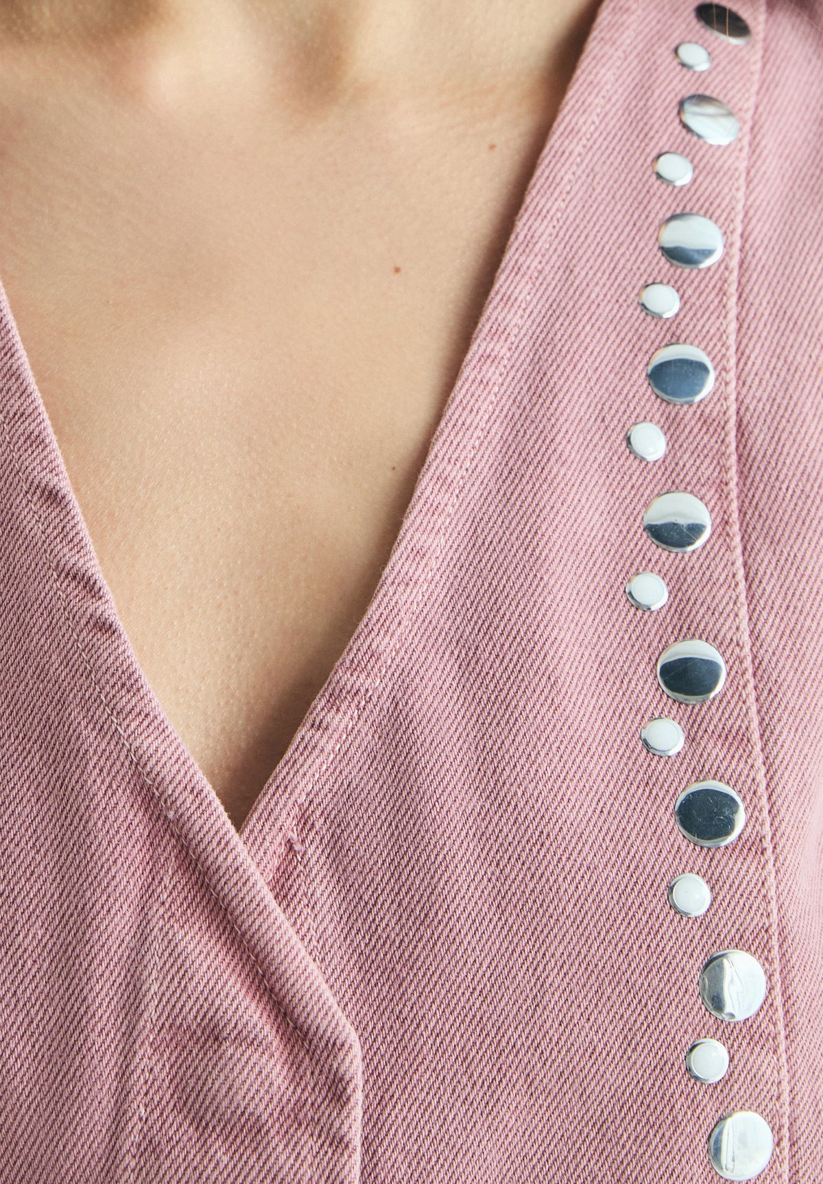 CHALECO DENIM STUDS