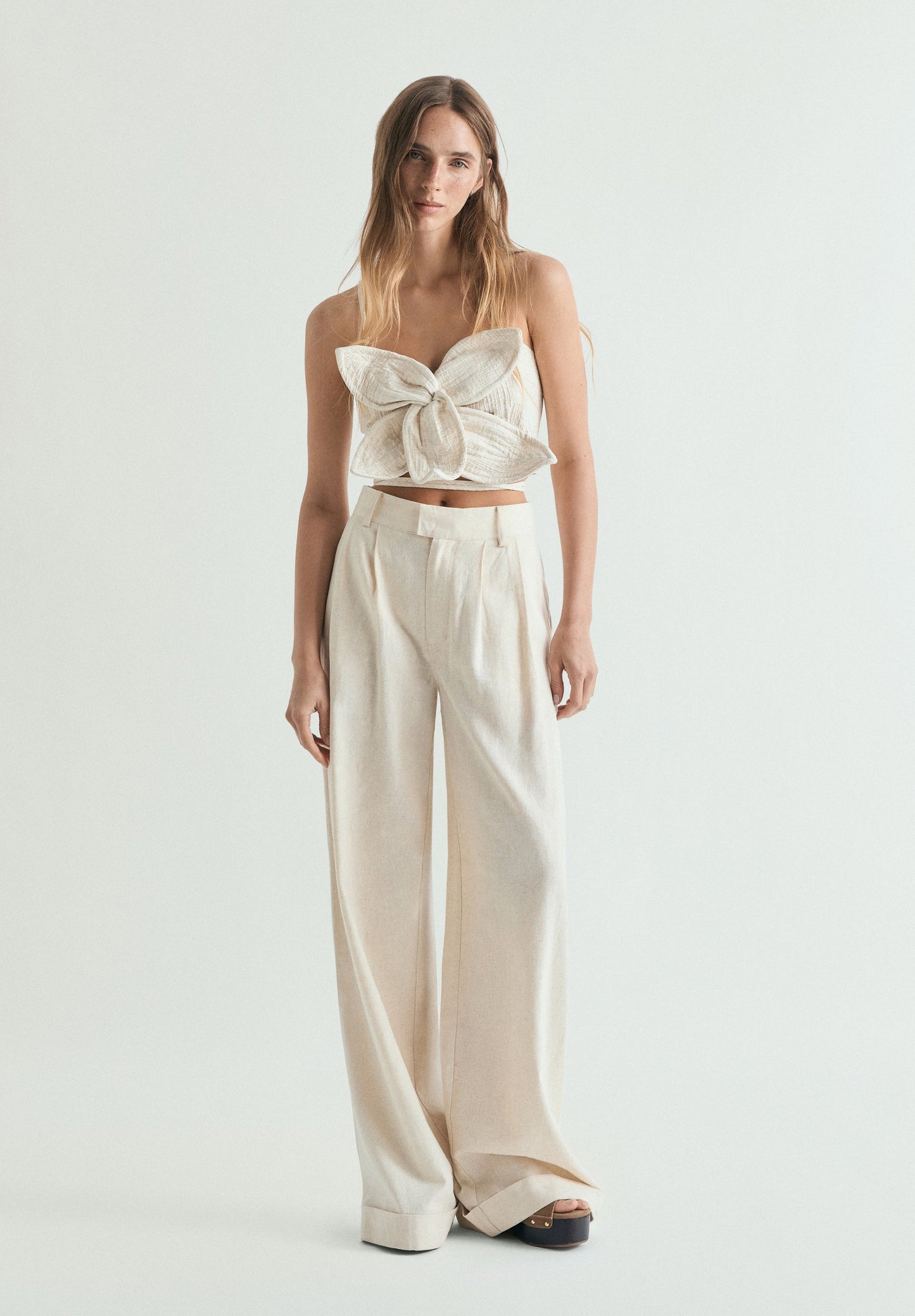 PANTALÓN LINO PINZAS