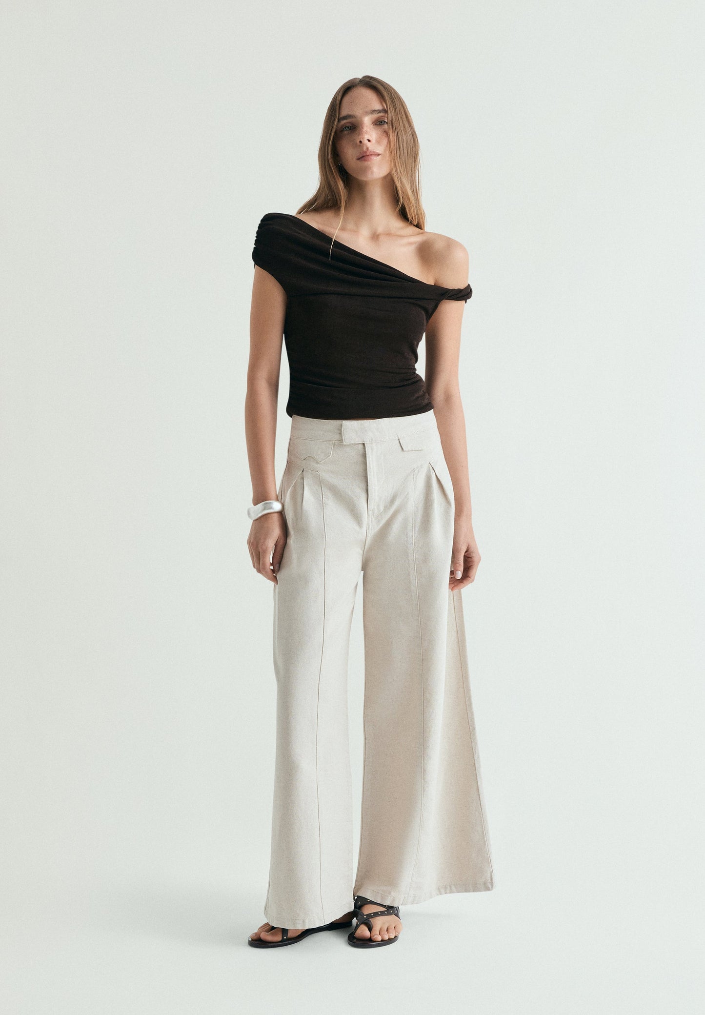 PANTALÓN LINO PINZAS