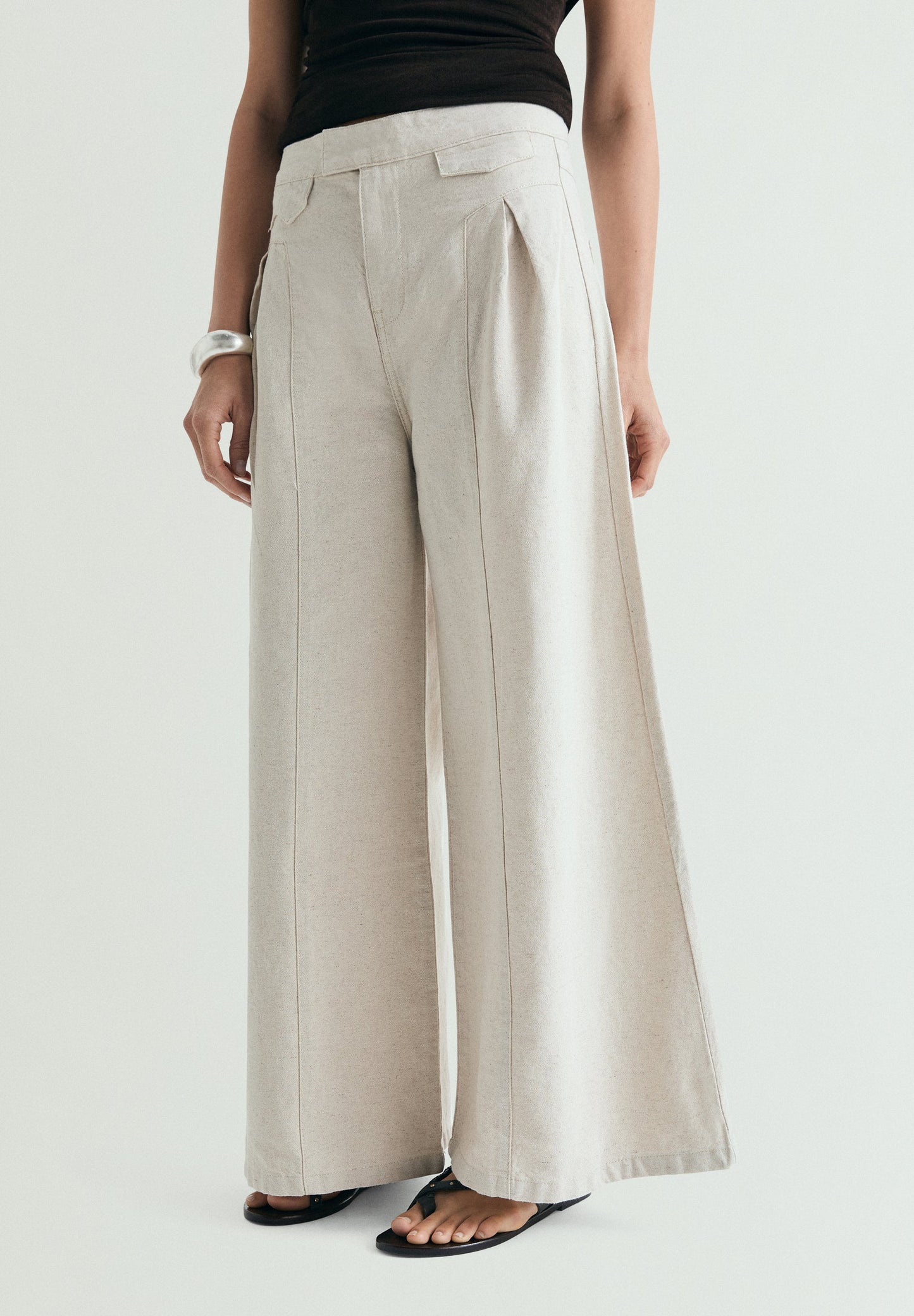 PANTALÓN LINO PINZAS