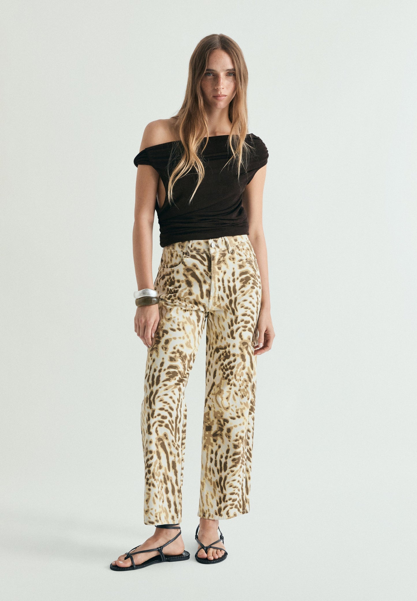 PANTALÓN DENIM ANIMAL PRINT