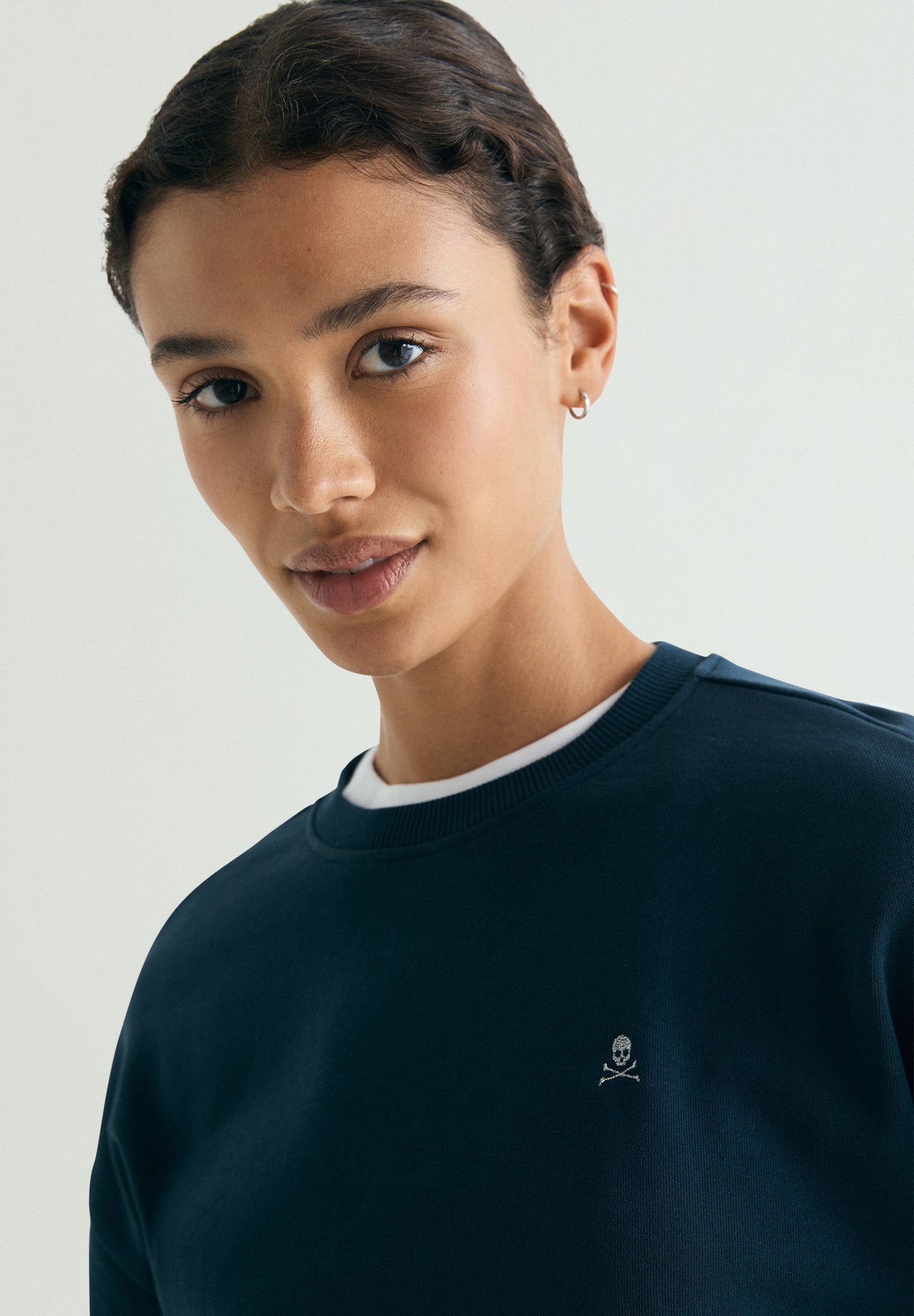 SUDADERA BORDADO TRASERO