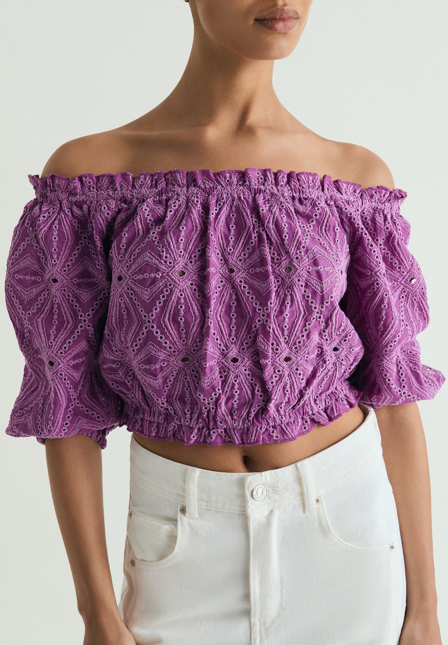 TOP CALADO CUELLO BARCO