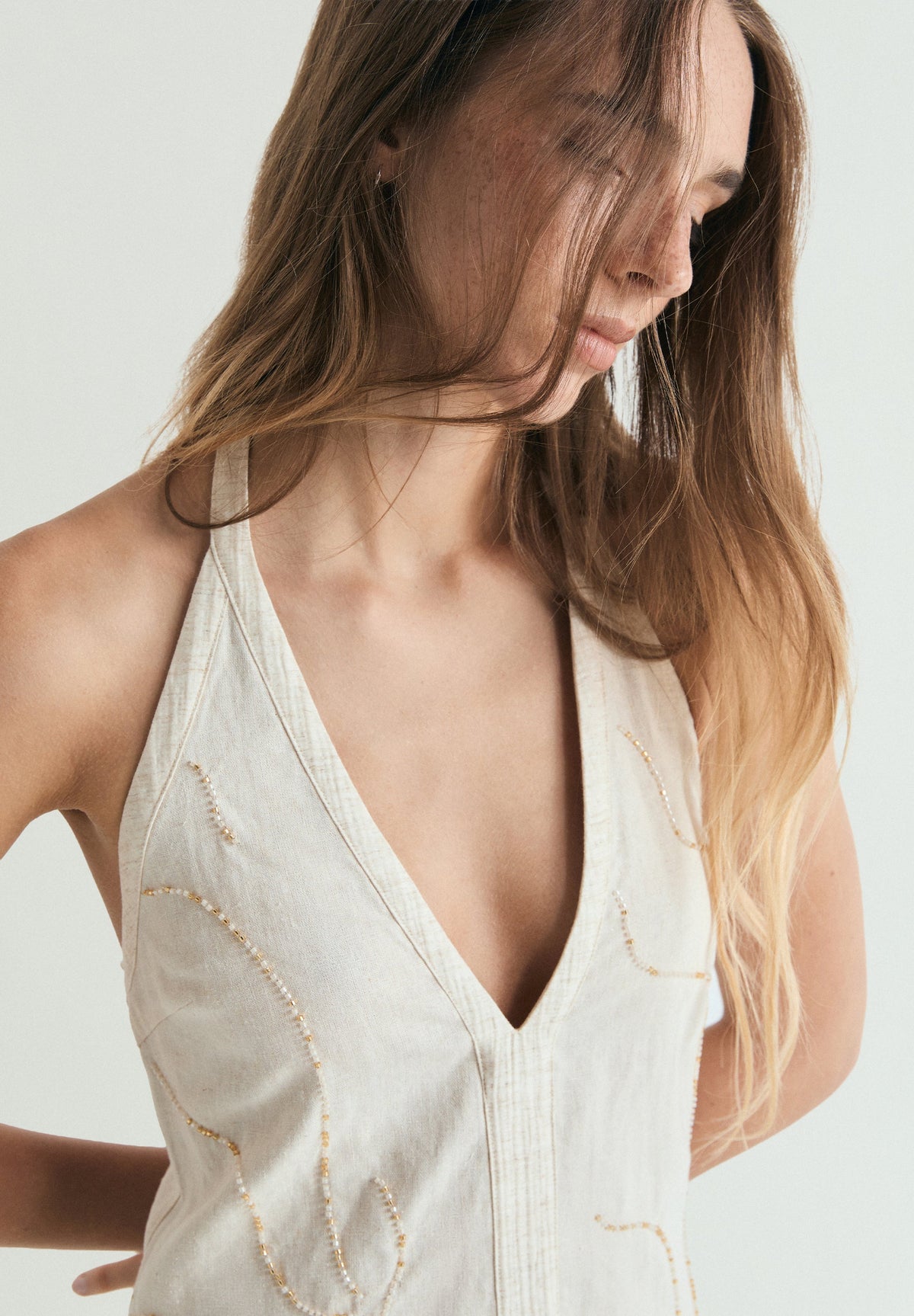 VESTIDO HALTER ABALORIOS
