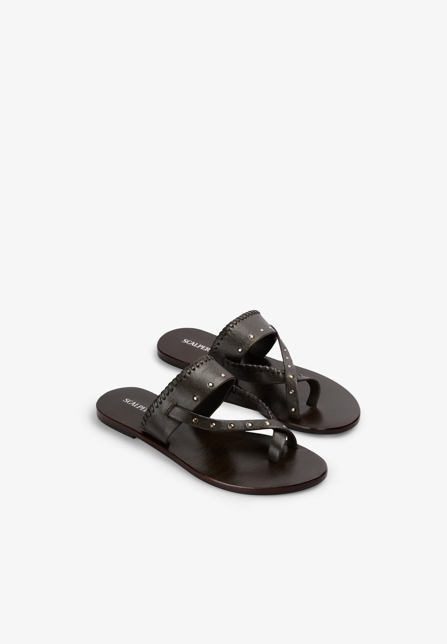 SANDALIAS PIEL TACHUELAS