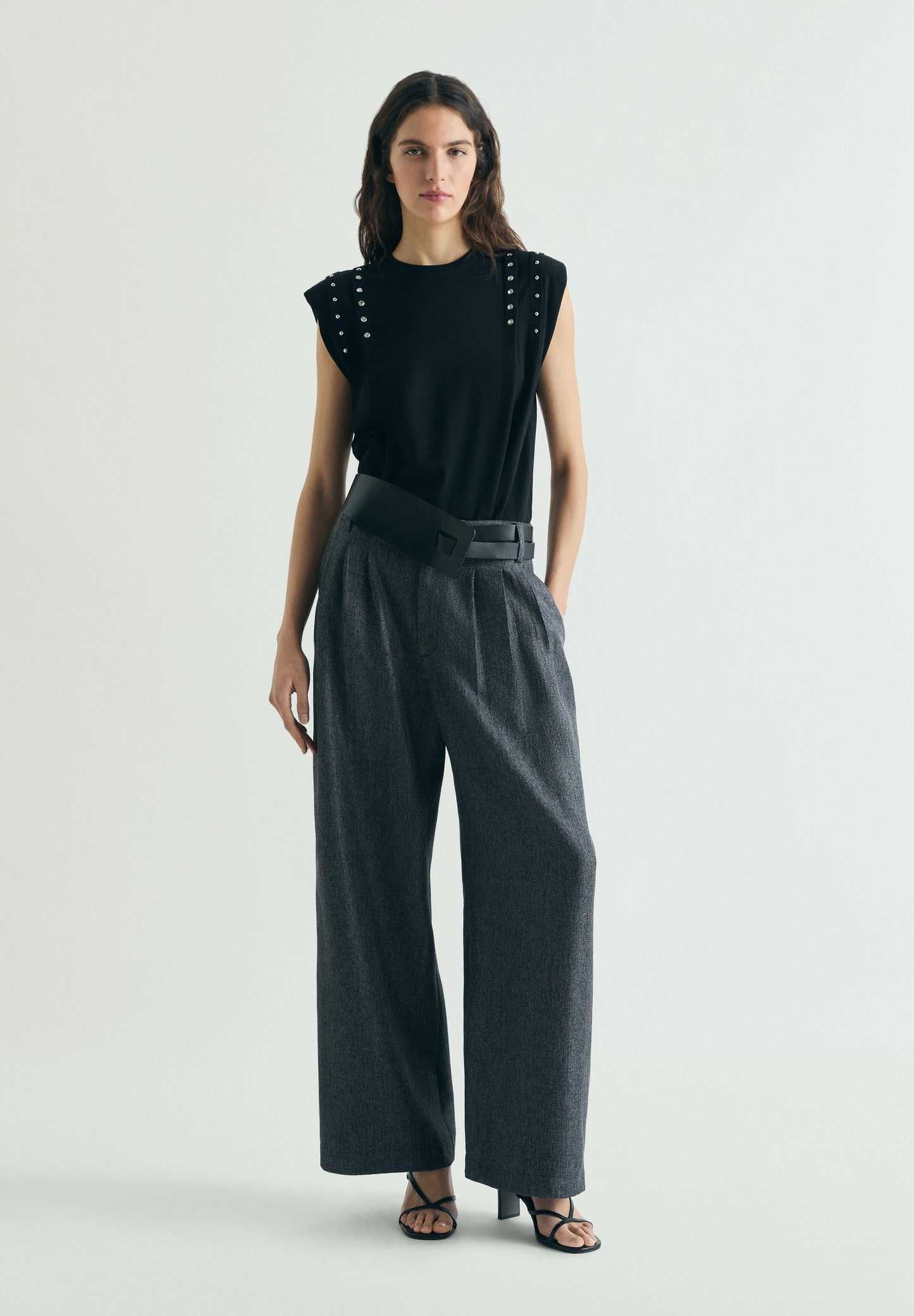 PANTALÓN PINZAS ESPIGA