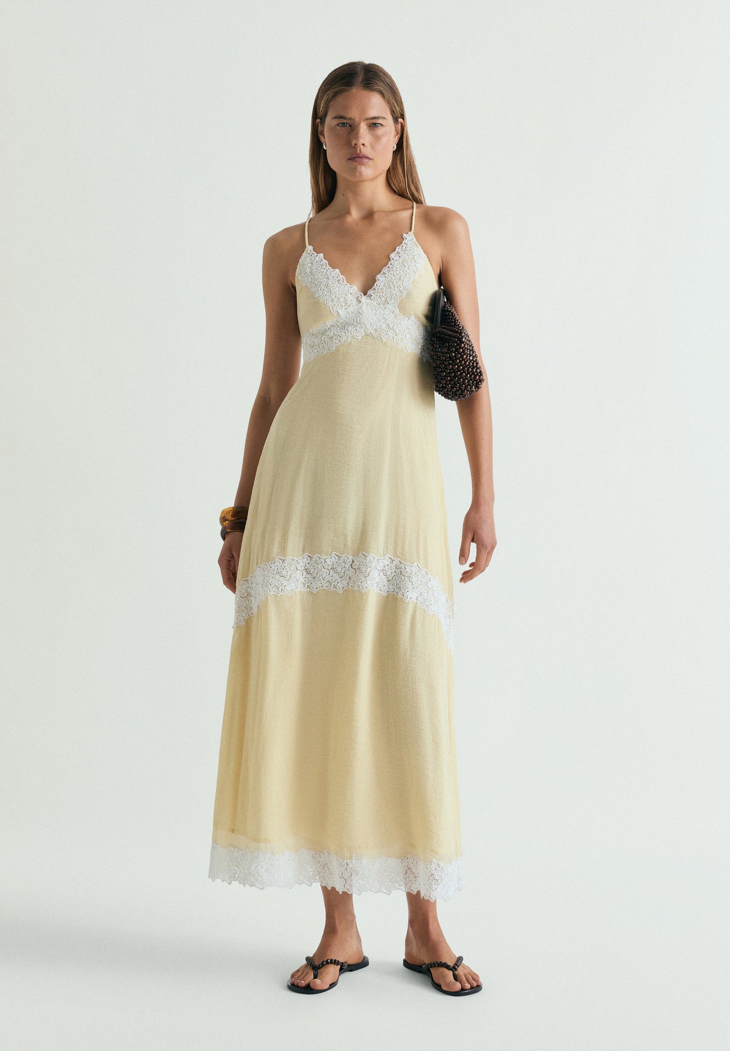 VESTIDO LENCERO DETALLE ENCAJE