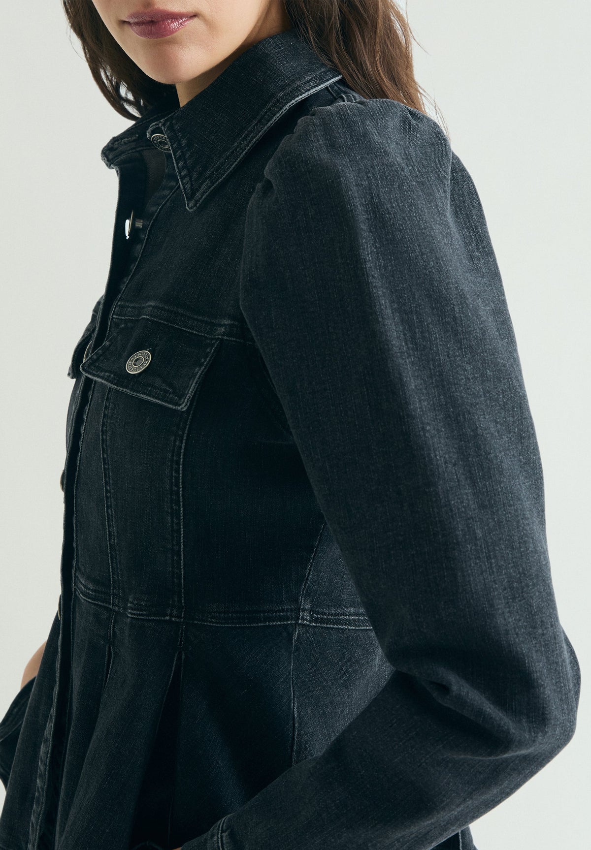 CAMISA DENIM MANGA ABULLONADA
