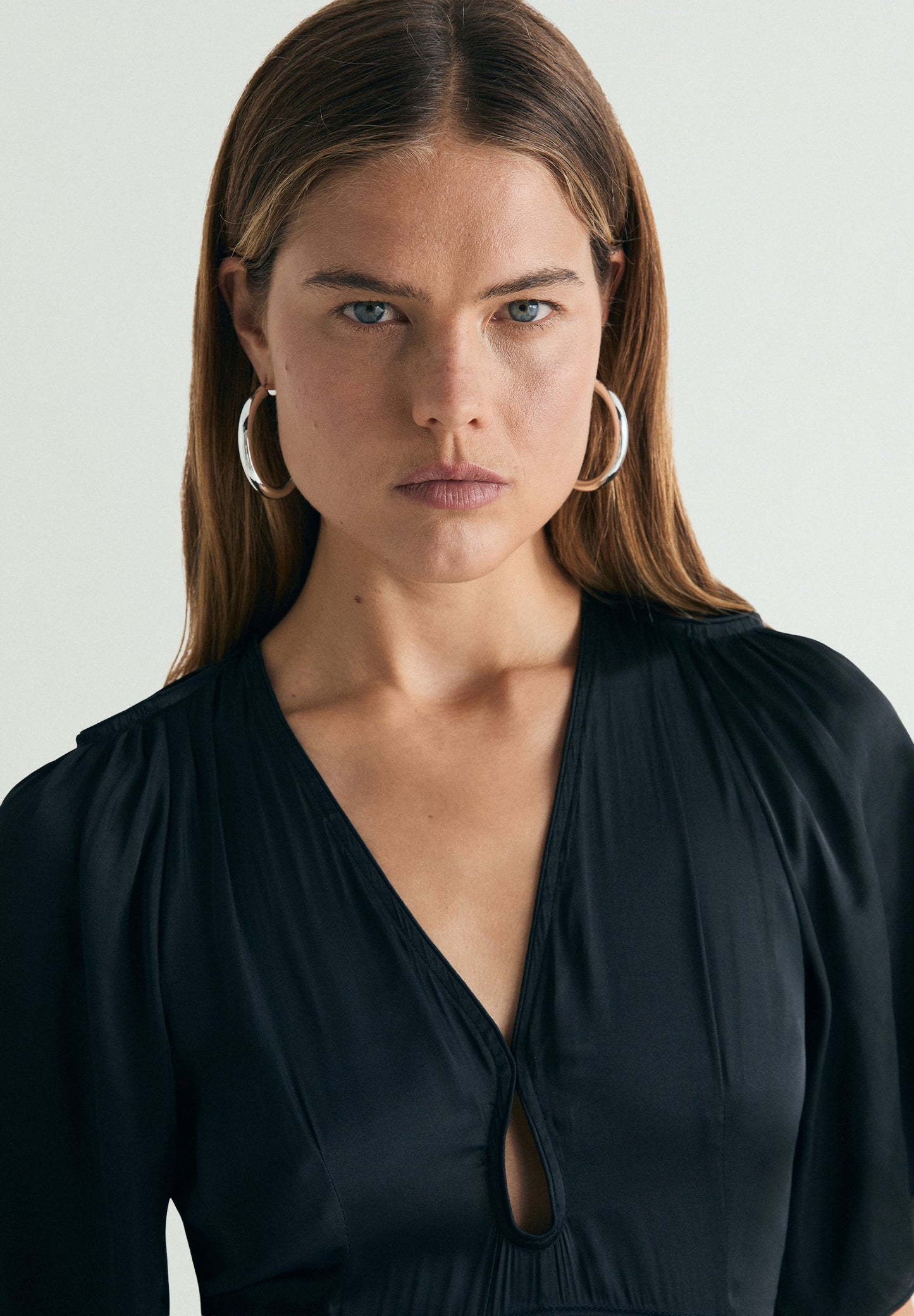 SCSATEN CUT OUT DRESS