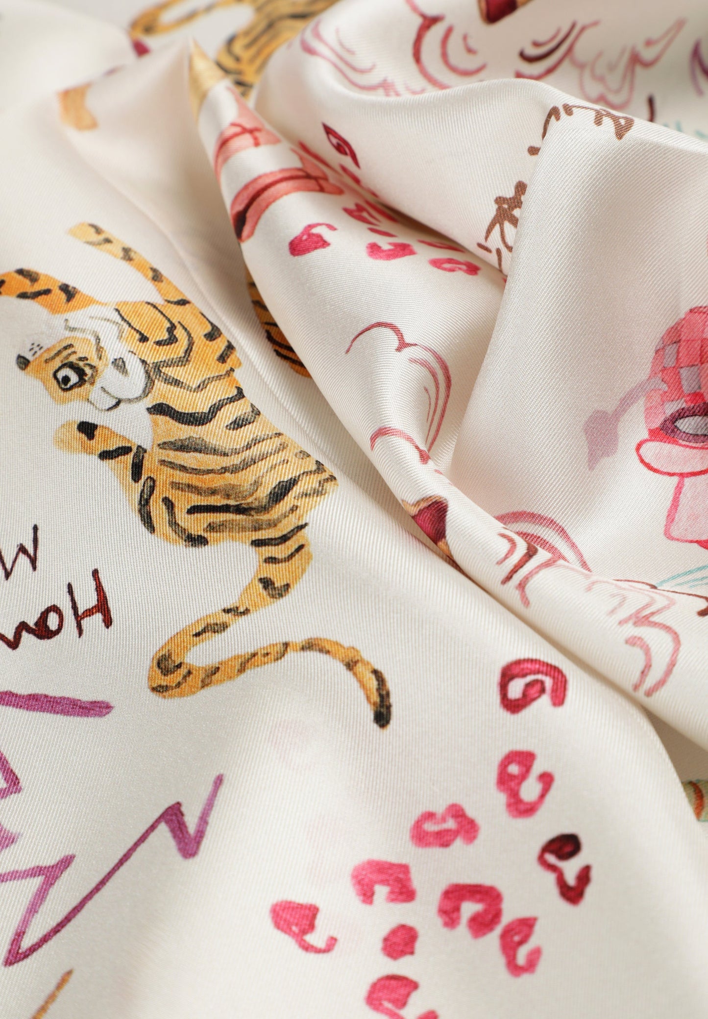 PAÑUELO ESTAMPADO 100% SEDA