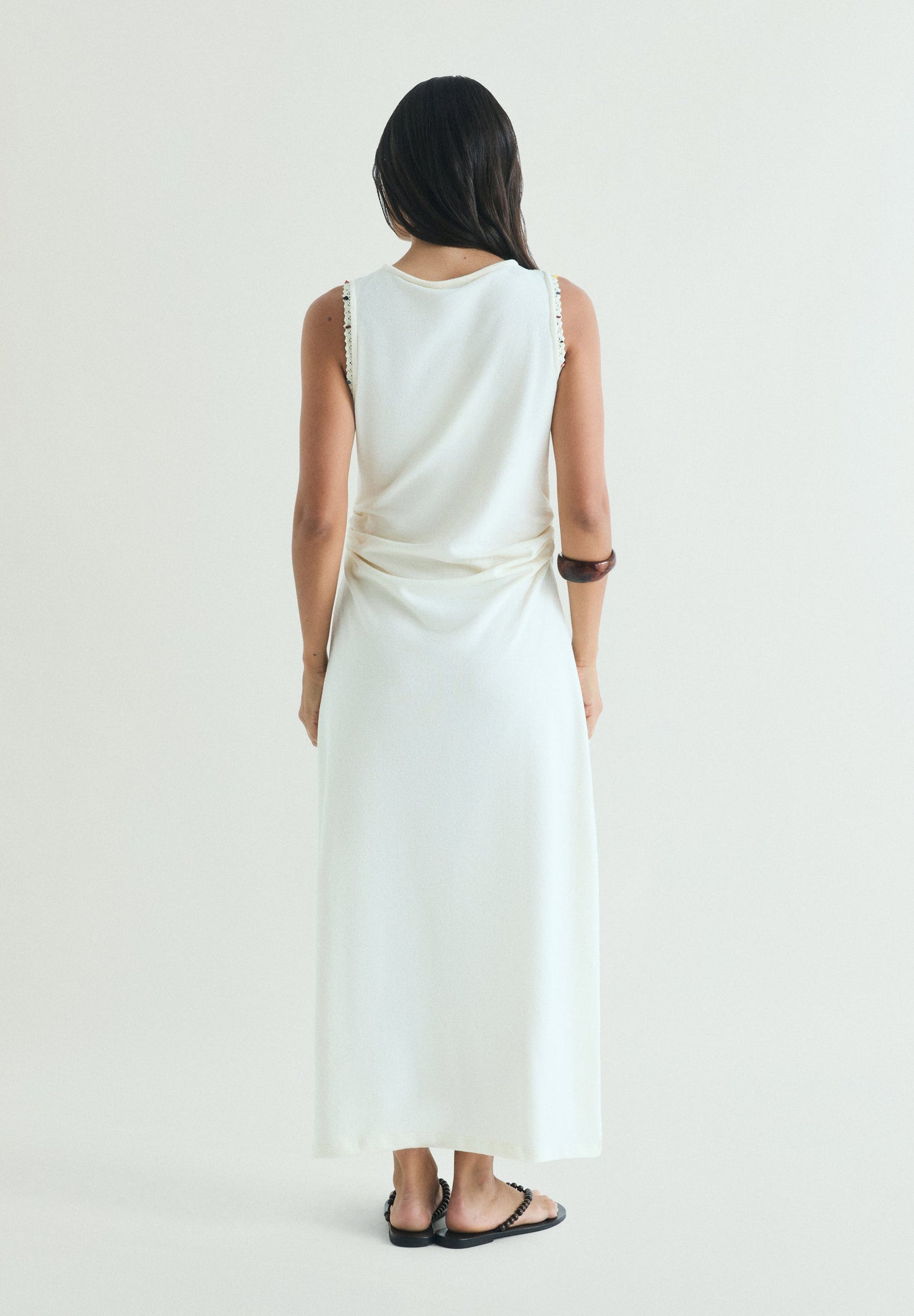 VESTIDO MIDI CON COLLAR