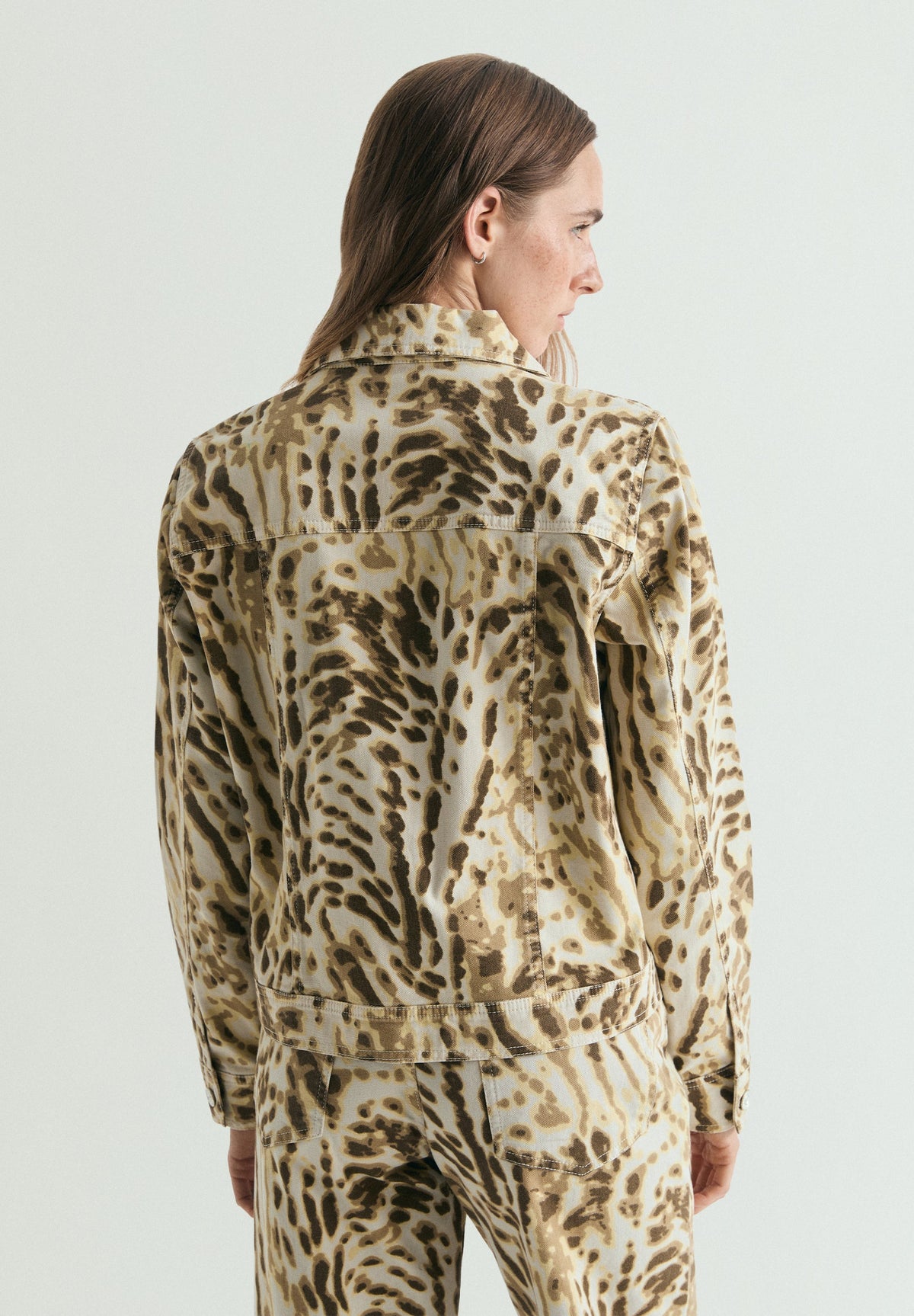 CHAQUETA DENIM ANIMAL PRINT