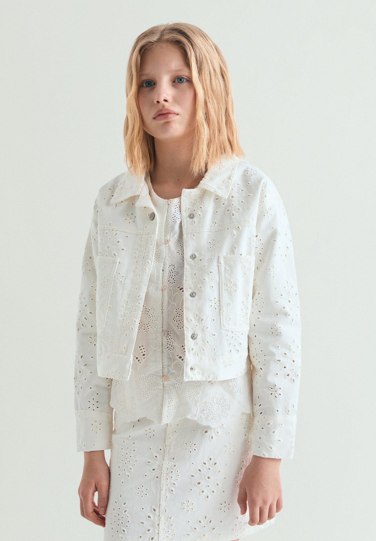 CHAQUETA PERFORADA