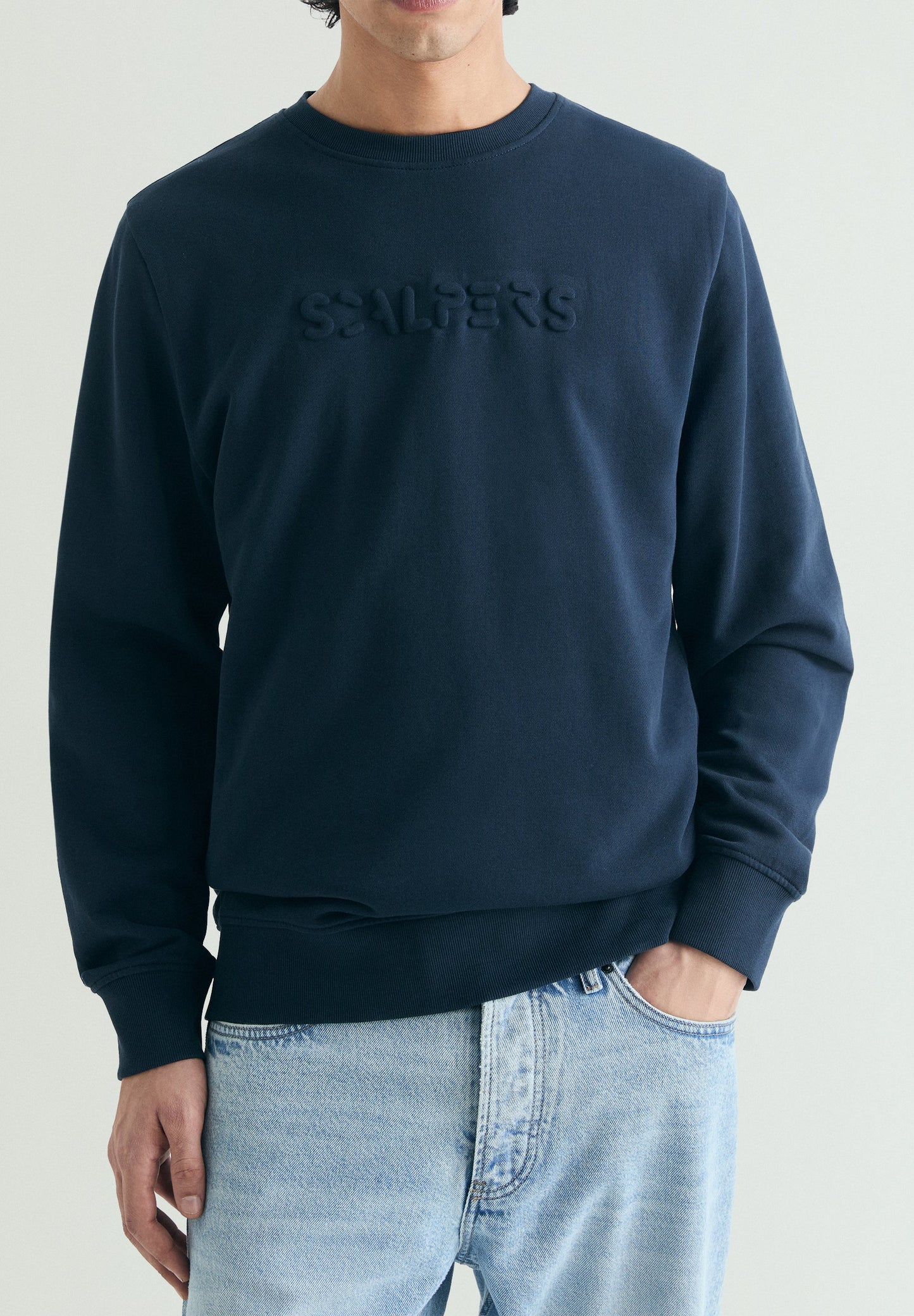 SUDADERA CALAVERA EN RELIEVE